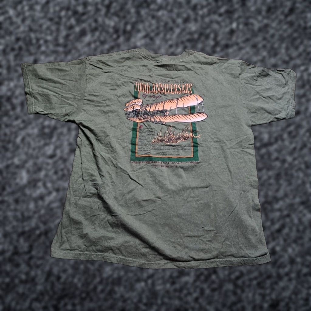 Gildan VINTAGE Gildan Mens XL Green Wright Brothers National Memorial T Shirt 100 Anniversary NC Size US XL / EU 56 / 4 - 1 Thumbnail