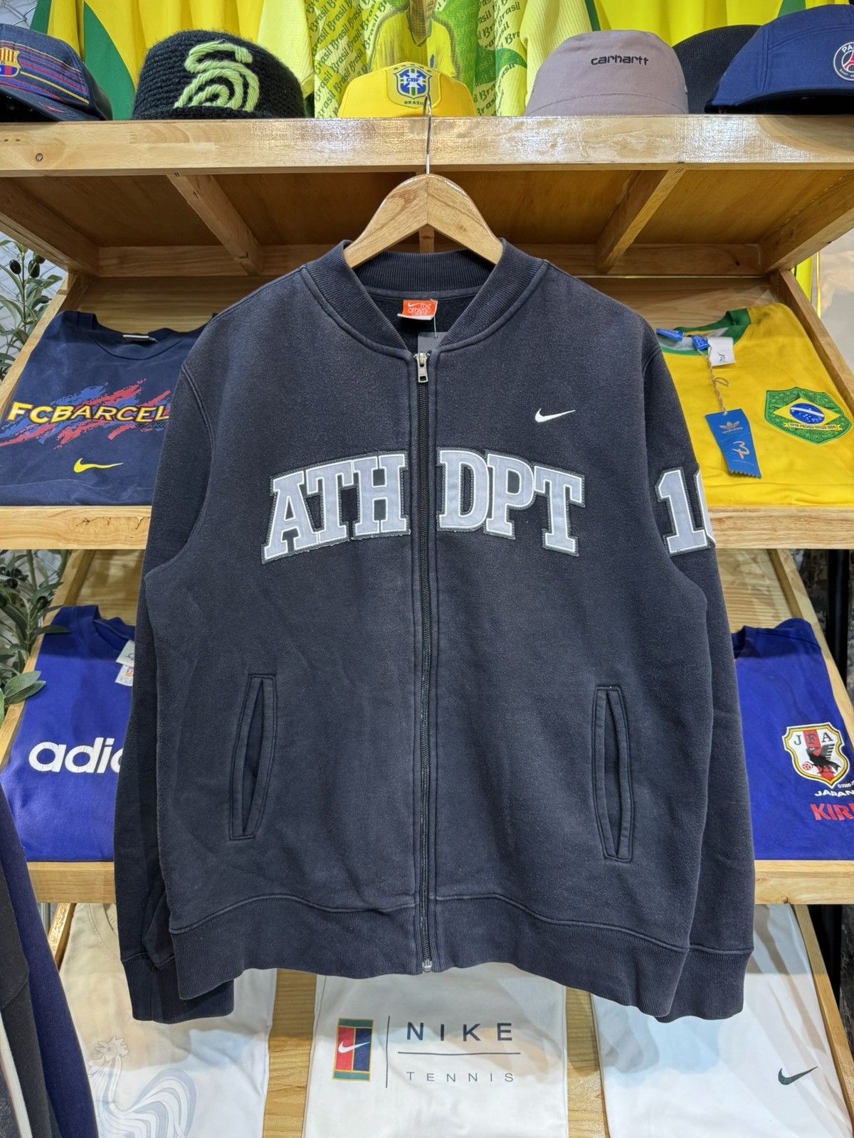 Nike Vintage Nike Athletic Dept 00's Full-Zip Jacket Size US M / EU 48-50 / 2 - 1 Thumbnail