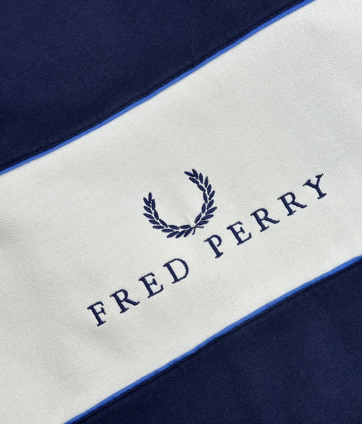 Fred Perry Vintage Fred Perry Blue Sweatshirt XL Crewneck Big Logo Size US XL / EU 56 / 4 - 5 Thumbnail