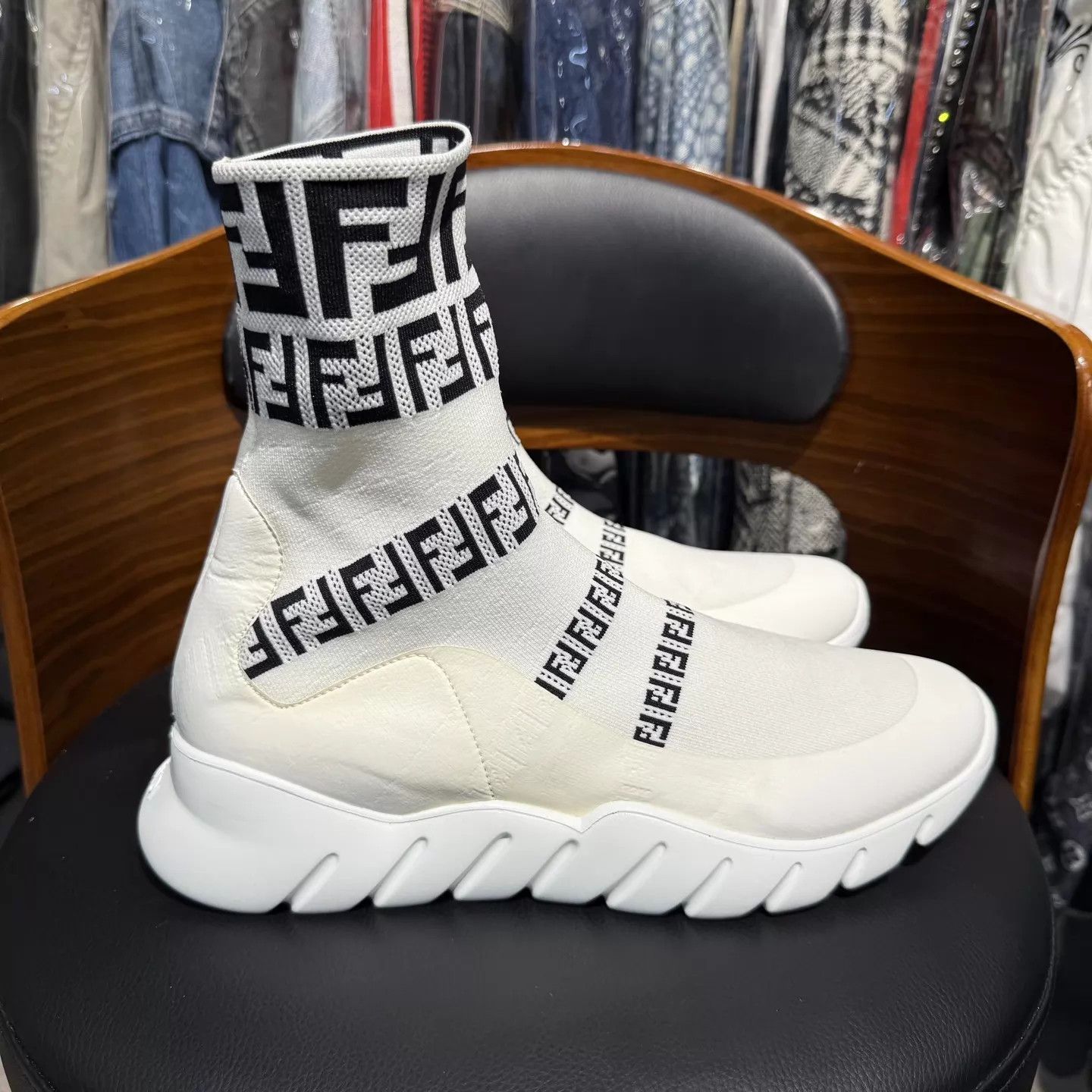 Fendi Fendi White All Over Print Sneakers 7.5/41.5 LN W1 Size US 7.5 / EU 40-41 - 4 Thumbnail