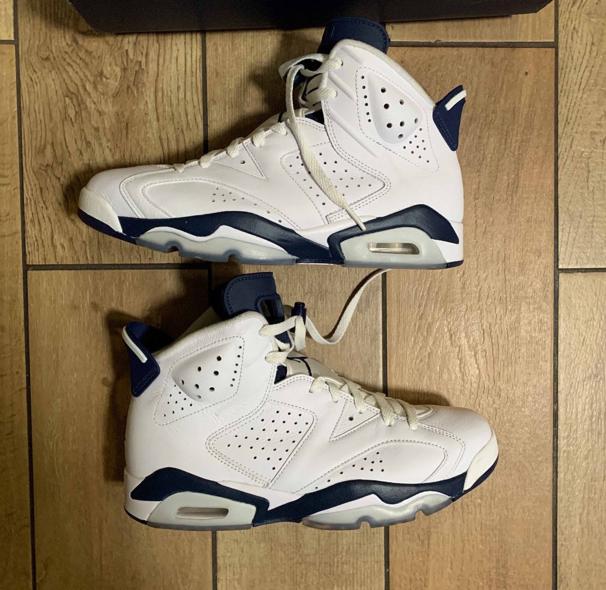 Jordan Brand Air Jordan 6 Retro 'Midnight Navy' 2022 Size US 10 / EU 43 - 2 Thumbnail