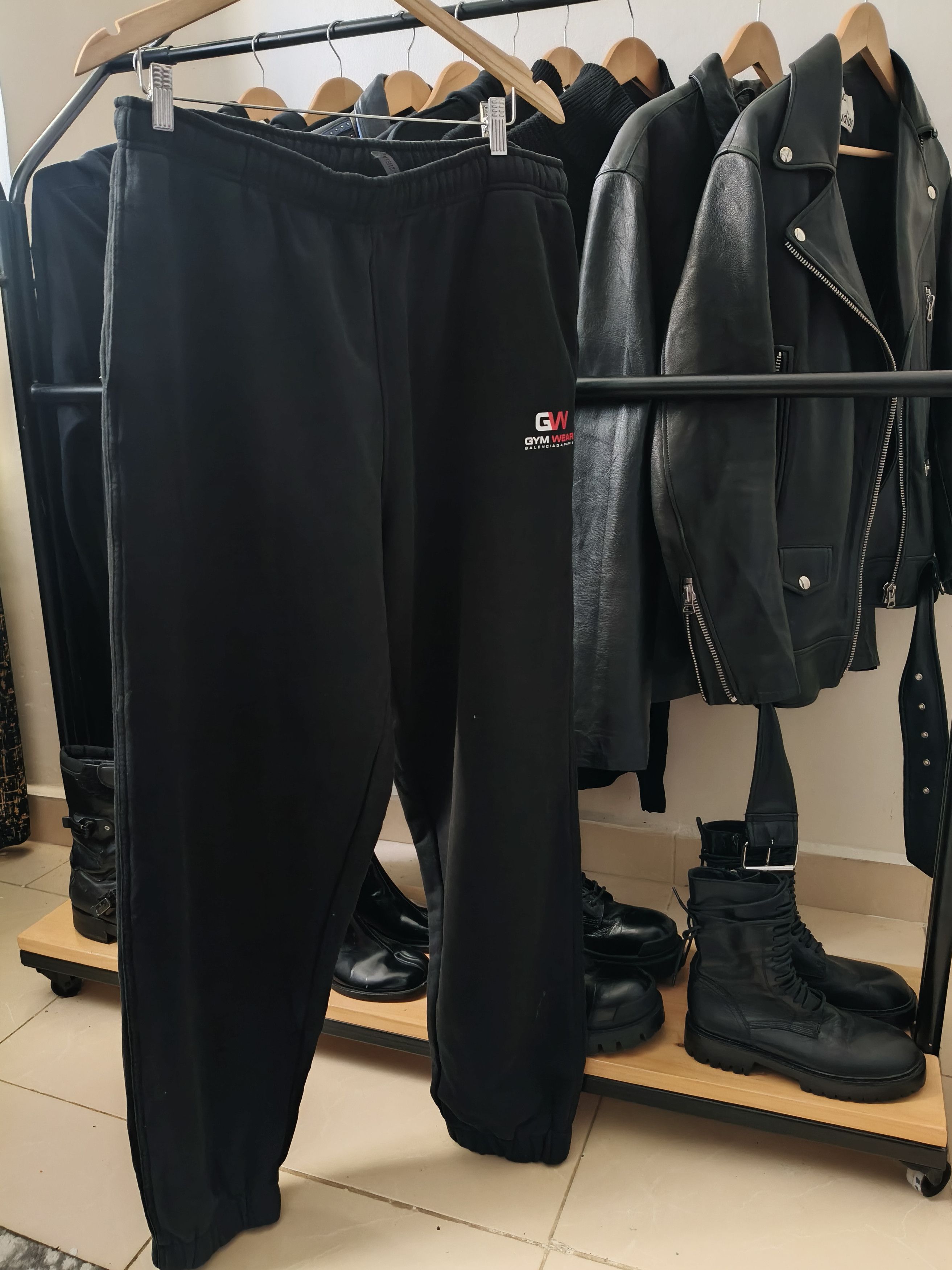 Balenciaga Balenciaga gym sweatpants Size US 44 / EU 60 - 2 Thumbnail