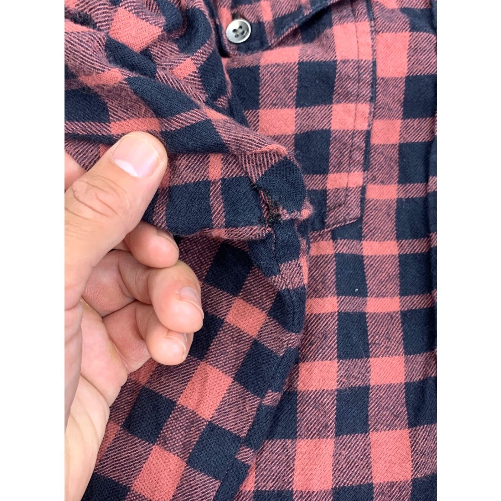 Billabong Billabong Plaid Button-Down Shirt Mens L Long Sleeve Flannel Cotton Red Black Multicolor 90s Retro Hipster Rockabilly Classic Casual Button-Up Size US L / EU 52-54 / 3 - 6 Thumbnail
