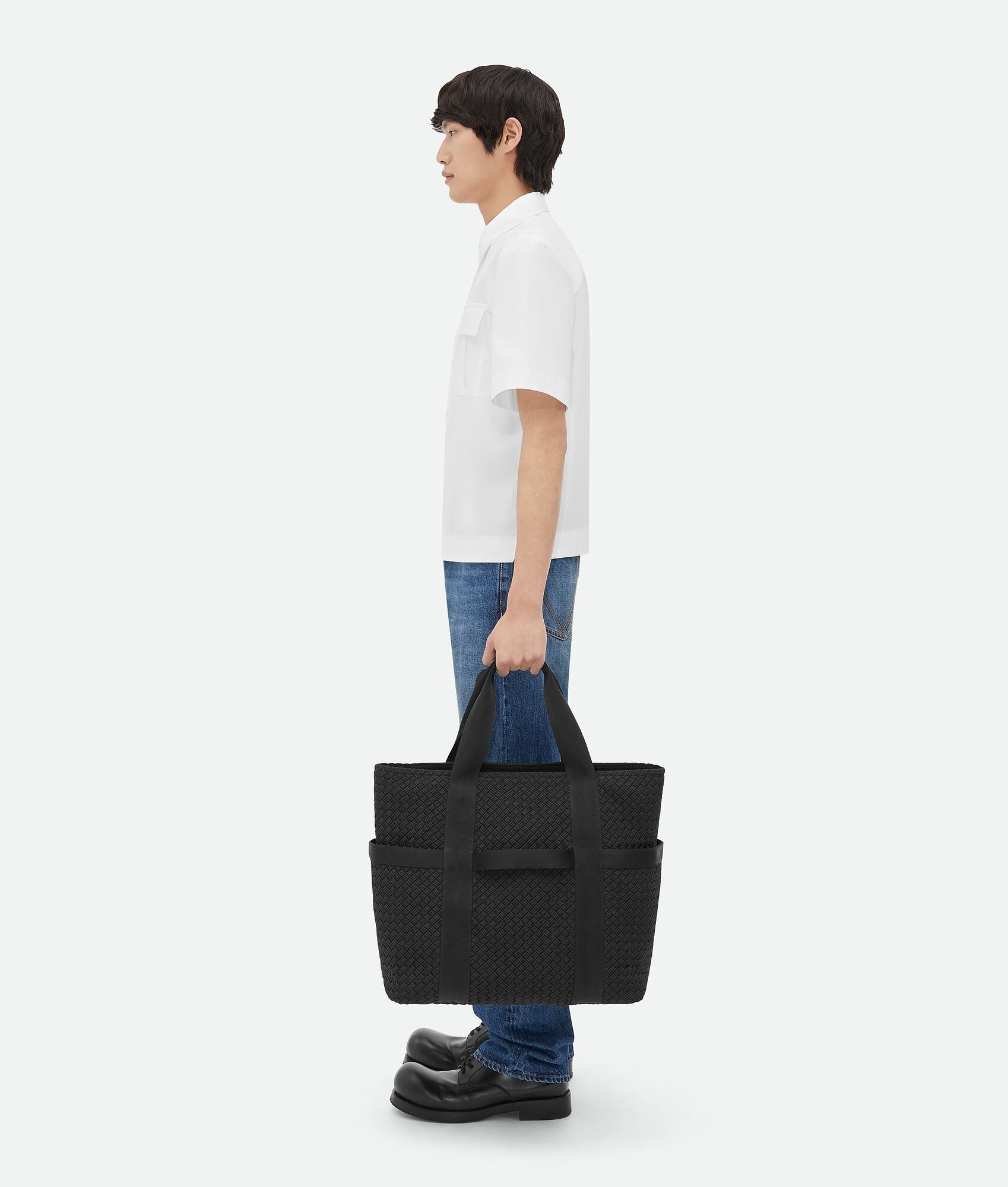 Bottega Veneta o1w1db10625 Size: OS / Voyager Zipped Tote Bag in Black Size ONE SIZE - 4 Thumbnail