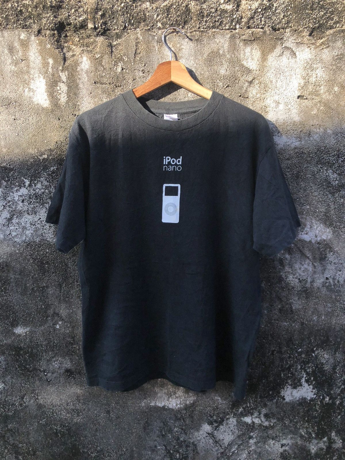 Apple × Vintage Vintage 00s Apple Ipod Tshirt Size US M / EU 48-50 / 2 - 2 Thumbnail