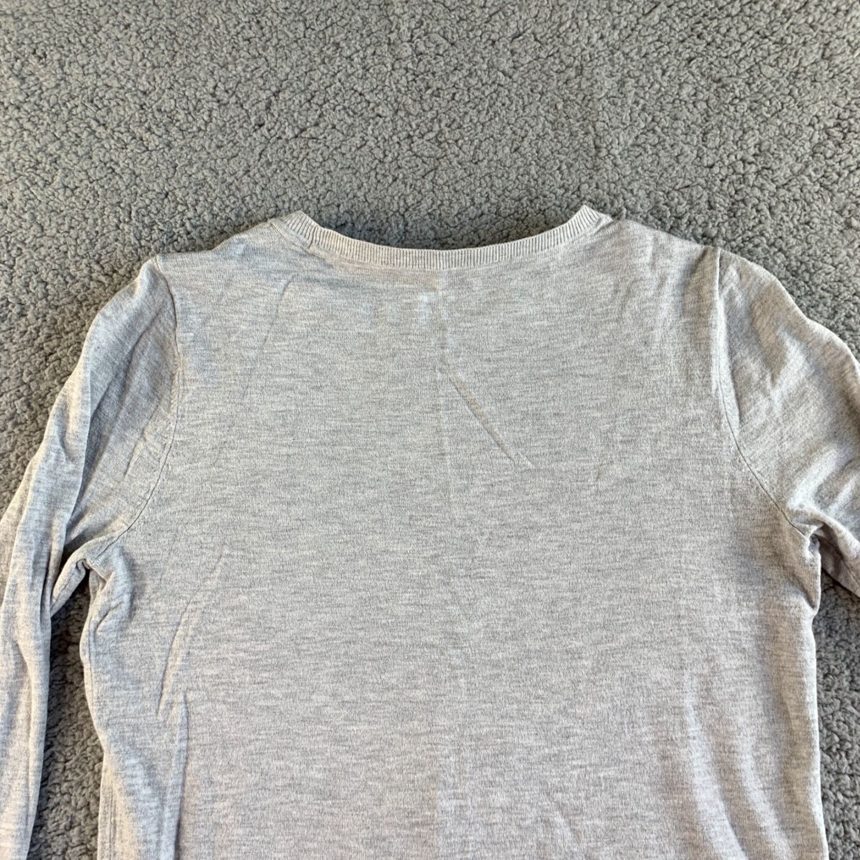 Loft **LOFT Minimalist Neutral Gray Women's Crewneck Long Sleeve Sweater** User: Loft Minimalist Neutral Gray Women's Crewneck Long Sleeve Sweater Size S / US 4 / IT 40 - 7 Thumbnail