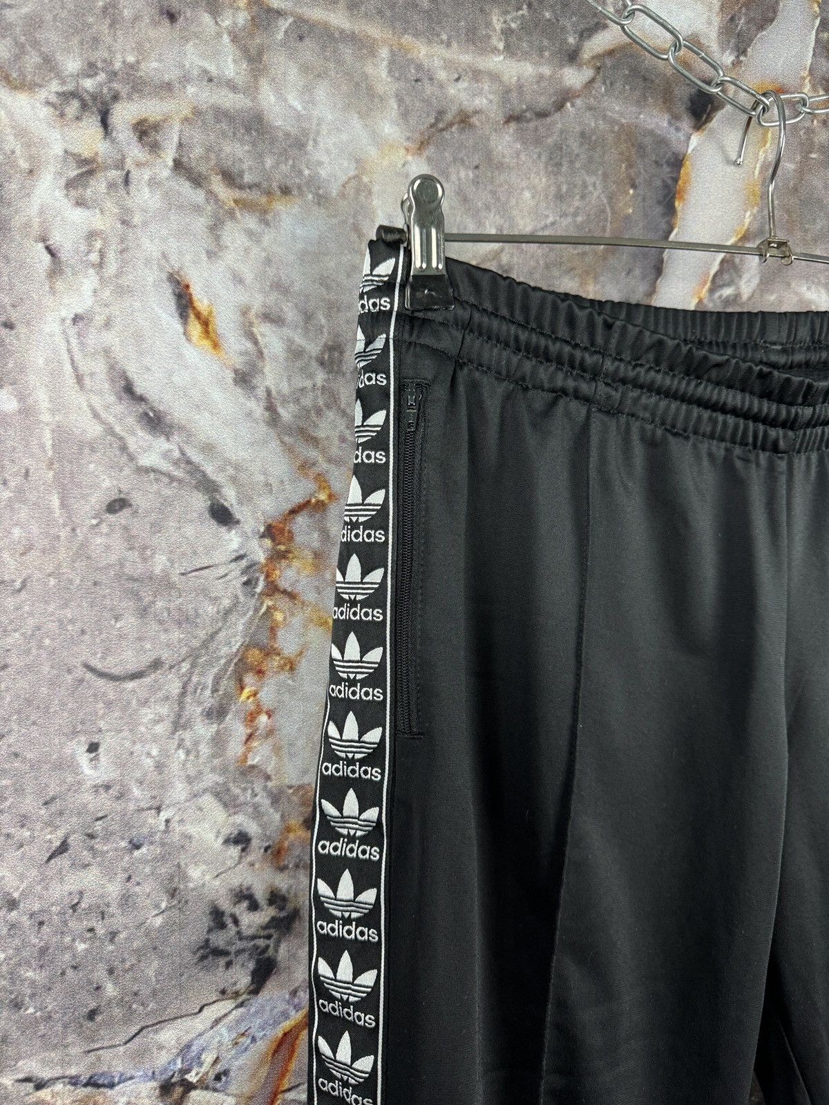 Adidas Adidas Navy Track Pants Athletic Joggers With Side Stripes Size 34" / US 12 / IT 48 - 6 Thumbnail