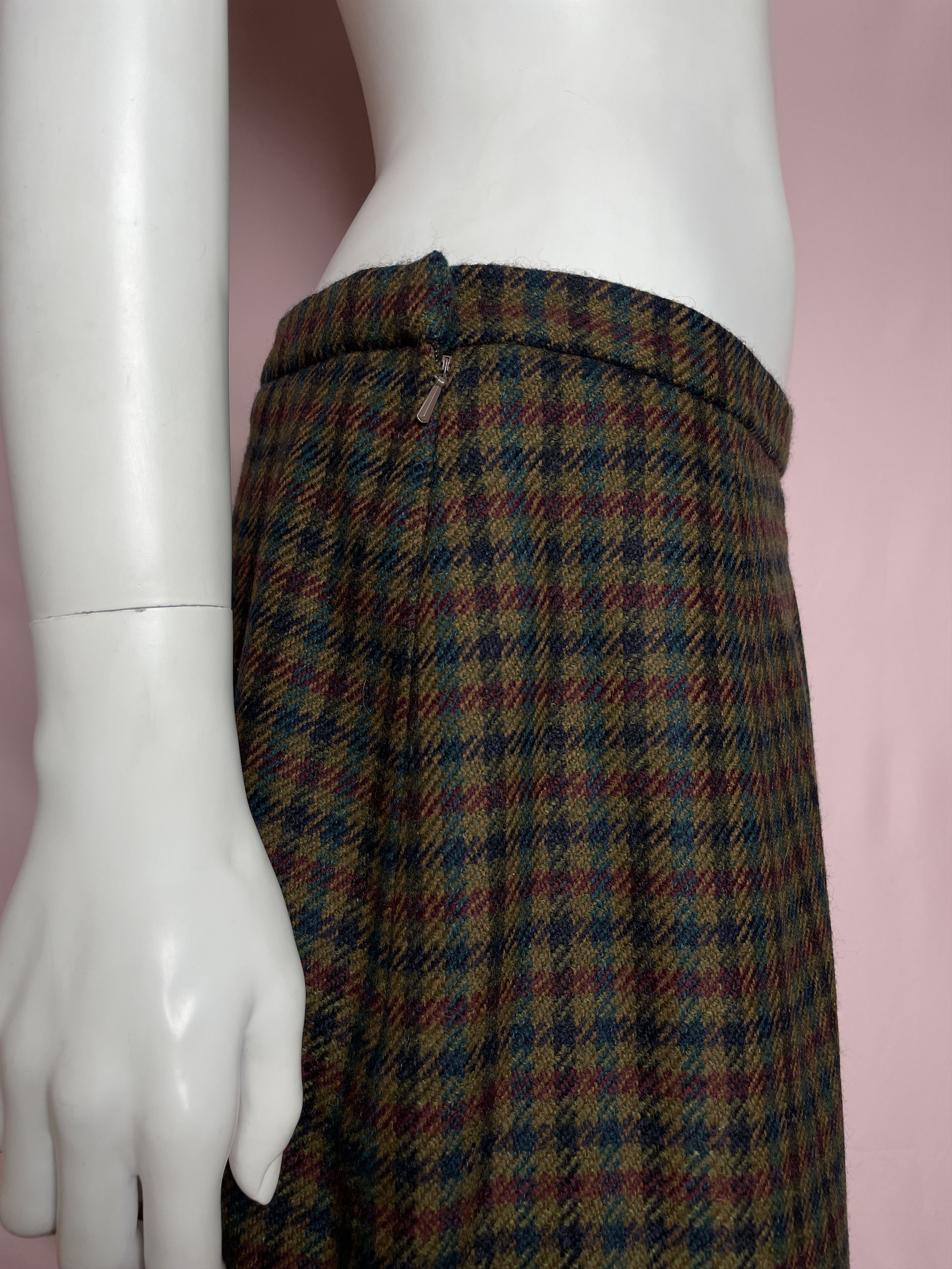 Burberry Burberrys Vintage Wool Check Plaid Long Skirt England Size 32" / US 10 / IT 46 - 7 Thumbnail