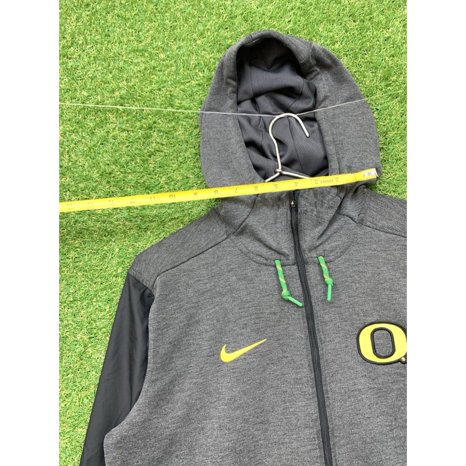 Nike VINTAGE Nike Jacket Mens Medium Oregon Ducks Team Issued Tech Fleece Black Hoodie Y2K Size US M / EU 48-50 / 2 - 4 Thumbnail