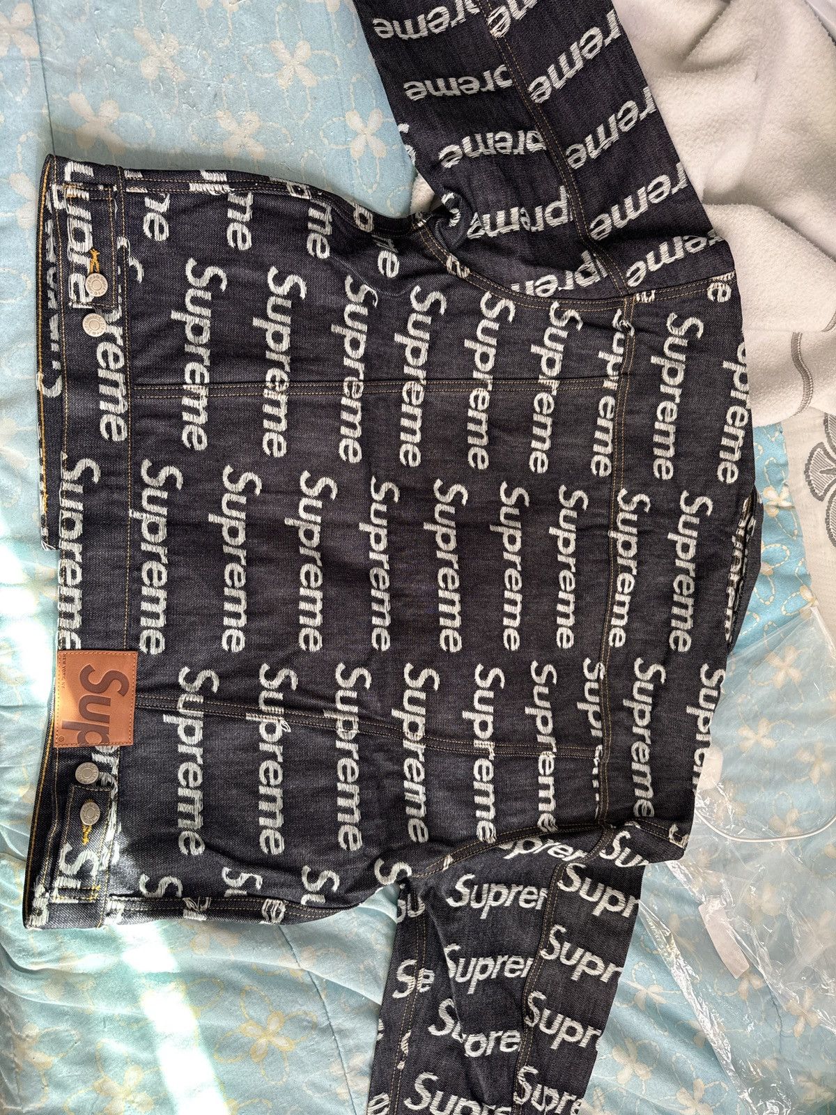 Supreme Supreme denim jacket logo Size US M / EU 48-50 / 2 - 13 Thumbnail