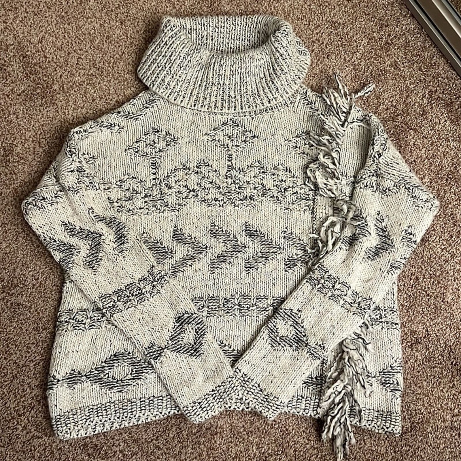 Lucky Brand Lucky Brand Knit Cowl Neck Pullover Fringe Sweater Size S Size S / US 4 / IT 40 - 2 Thumbnail
