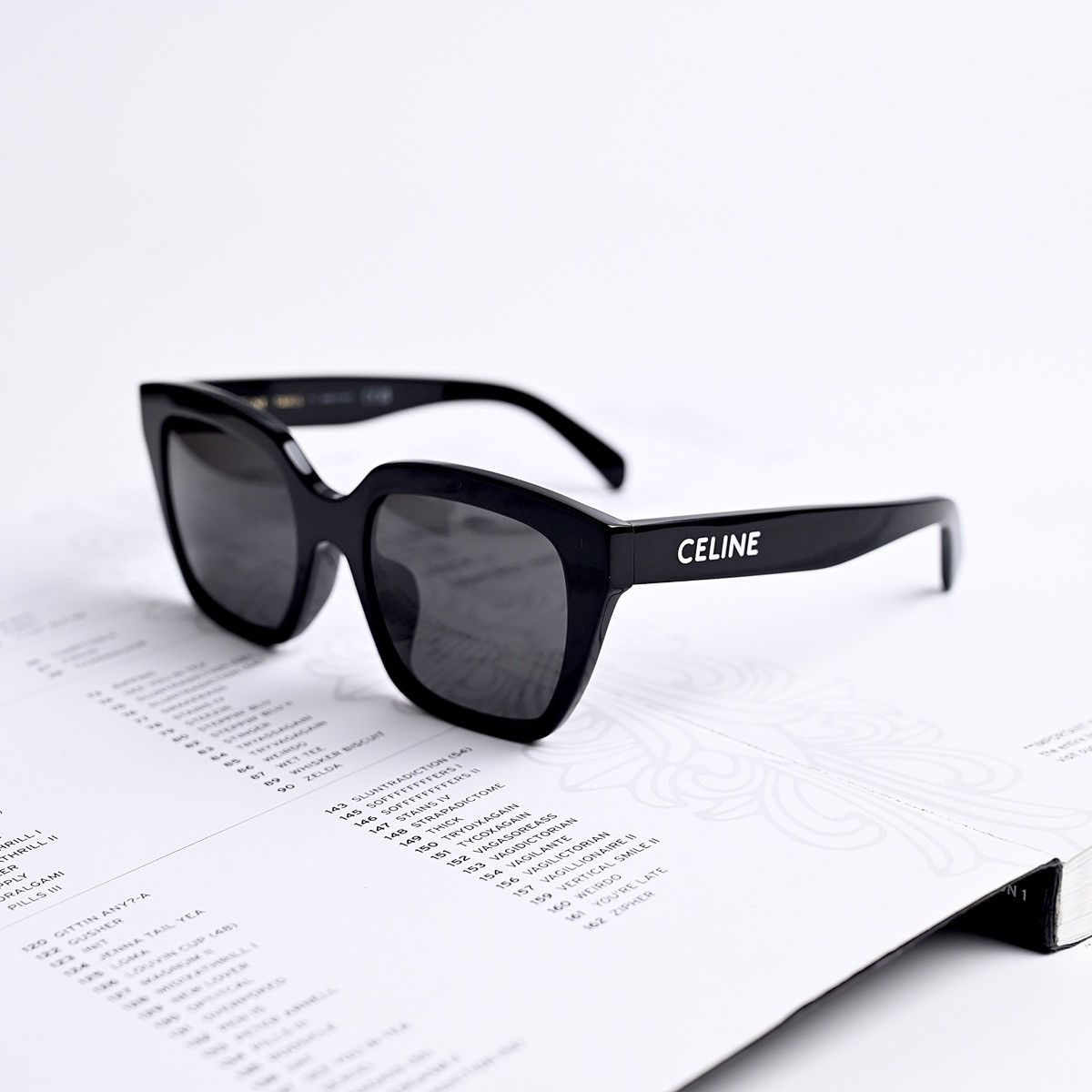 Triomphe Lunette Celine 2020 Celine CL40198F XL (56 21) With Grey