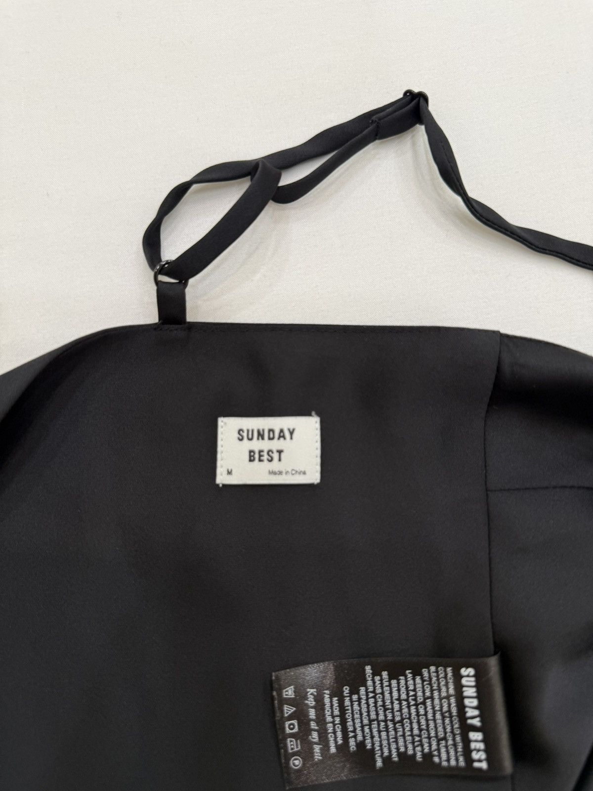 Aritzia Aritzia Sunday Best Black Satin Back Tie me Size M / US 6-8 / IT 42-44 - 5 Thumbnail