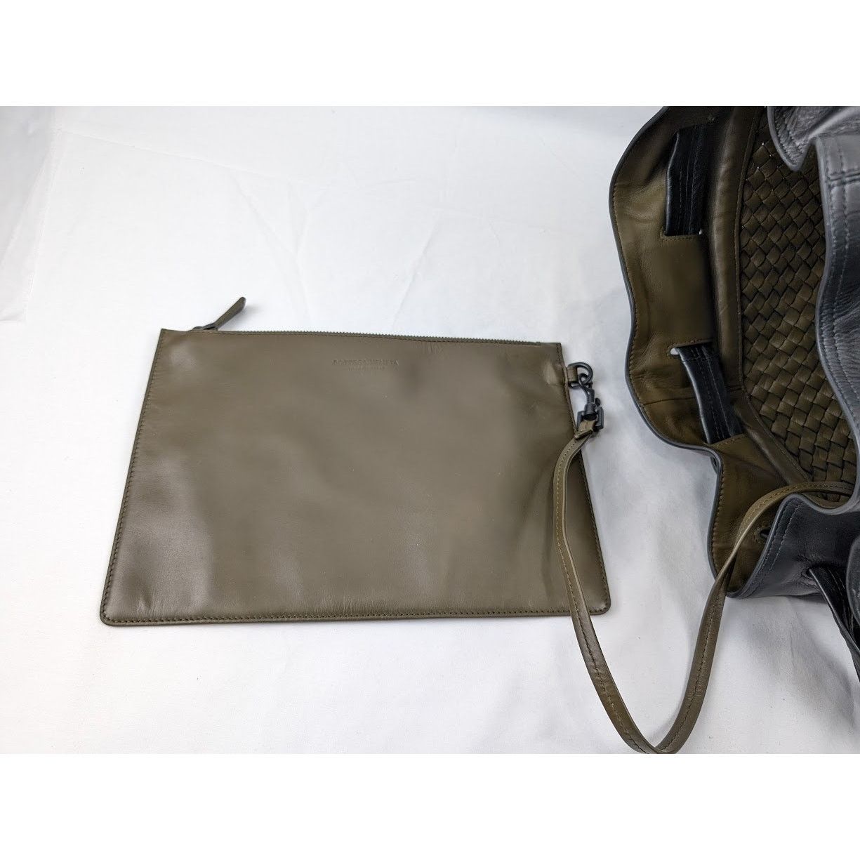 Bottega Veneta o1rshd1 Size: OS / Intrecciato Duffle Bag in Black Size ONE SIZE - 17 Thumbnail