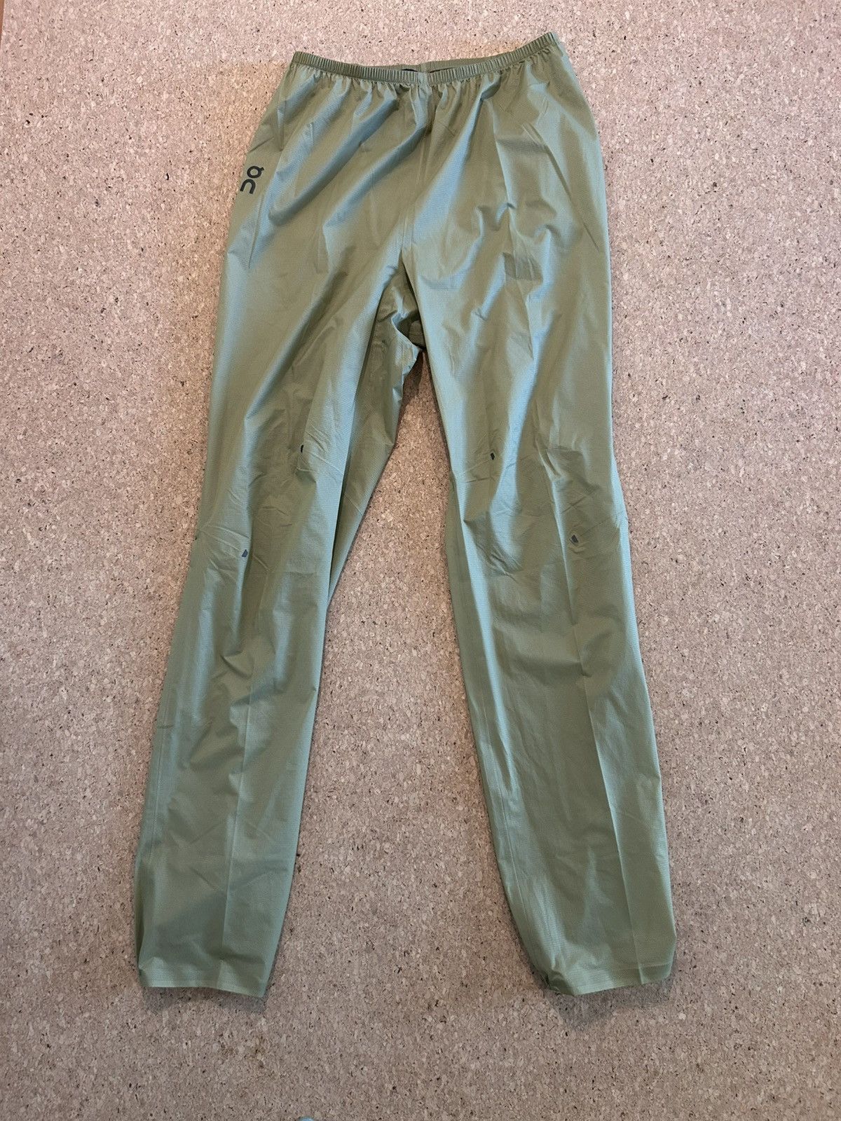On On Running Ultra Rain Pants - Size Large Size US 33 - 1 Thumbnail