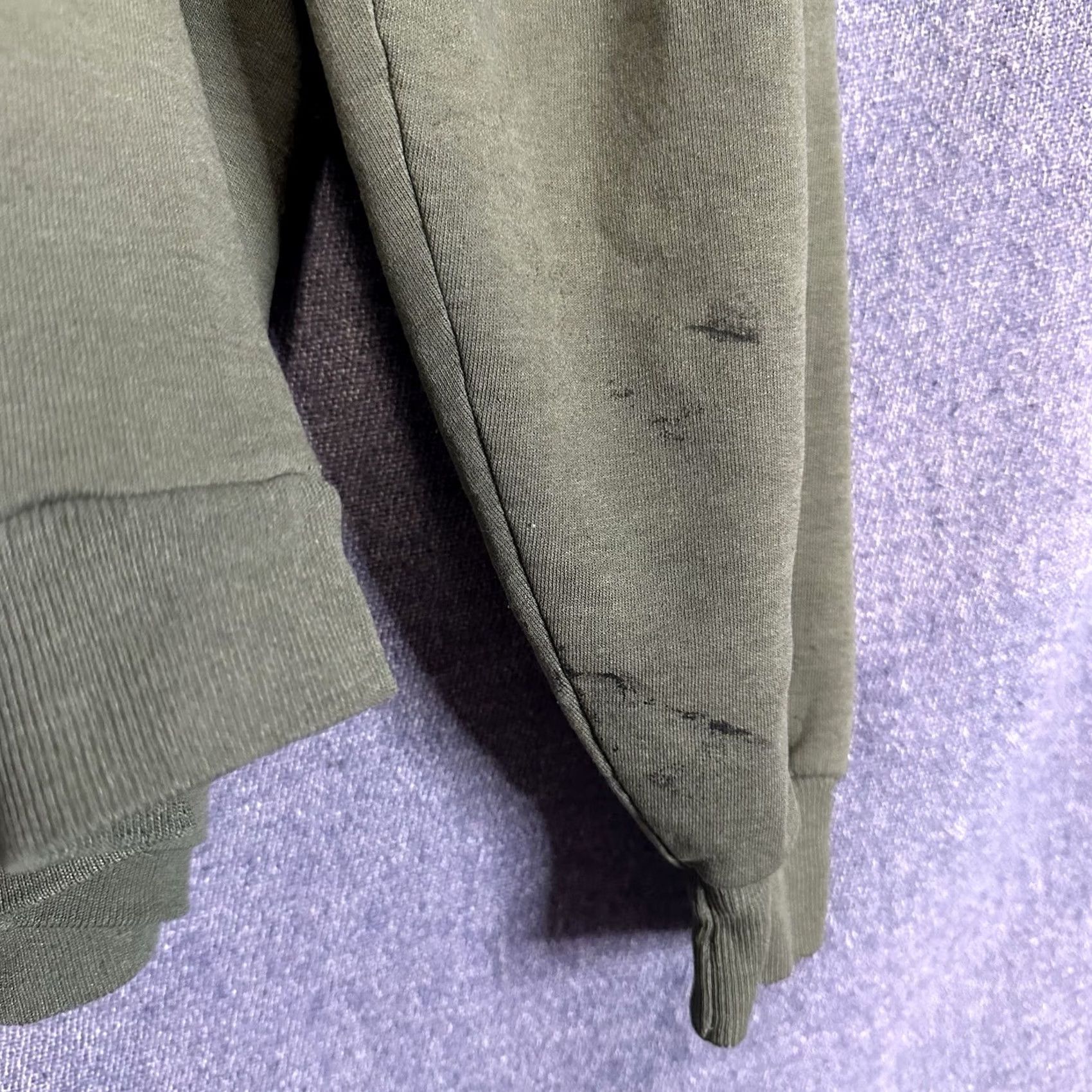 Jerzees VINTAGE Jerzees Sweatshirt Crew Neck Long Sleeve Pullover Distressed Olive Green 50/50 Large L Men Grunge 90s USA Size US L / EU 52-54 / 3 - 4 Thumbnail