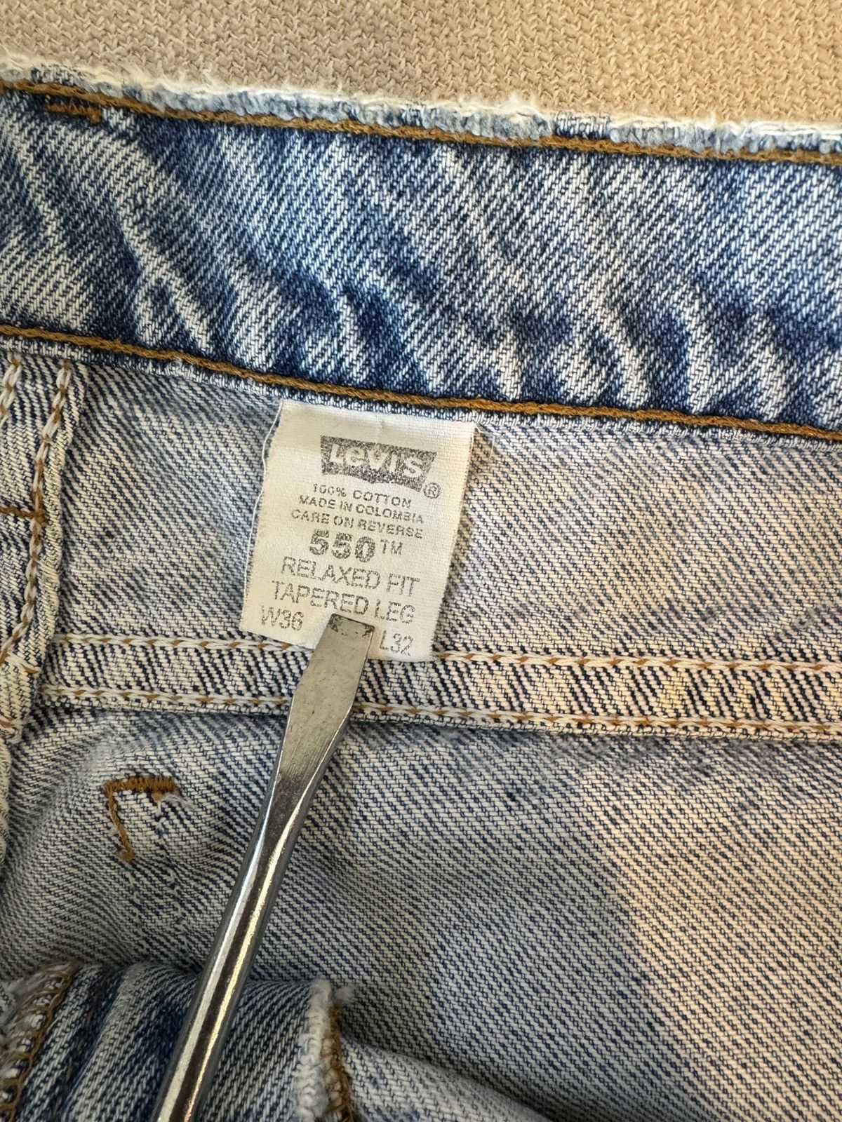 Levi's Vintage Clothing Vintage Levi’s 550 Light Wash Distressed Jeans, W35 x L31 Size US 35 - 13 Thumbnail
