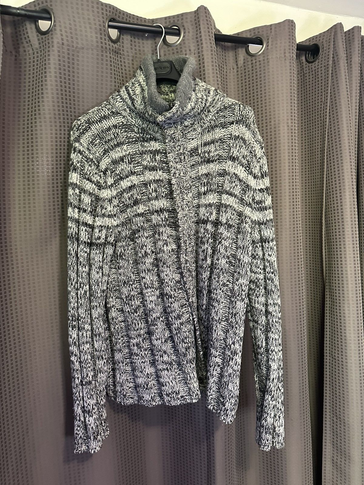 Hugo Boss 100% wool Full zip Hugo Boss Sweater XXL (see pics) Size US XXL / EU 58 / 5 - 1 Thumbnail