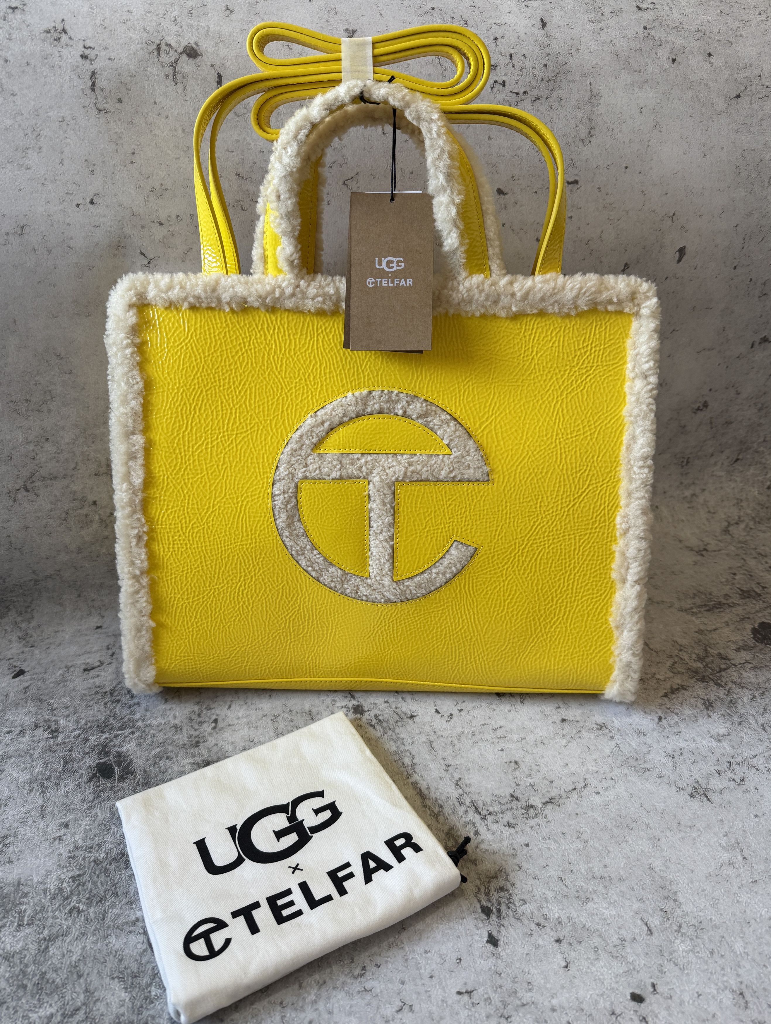 Telfar × Ugg UGG X TELFAR MEDIUM SHOPPER CRINKLE YELLOW TAX Size ONE SIZE - 1 Thumbnail