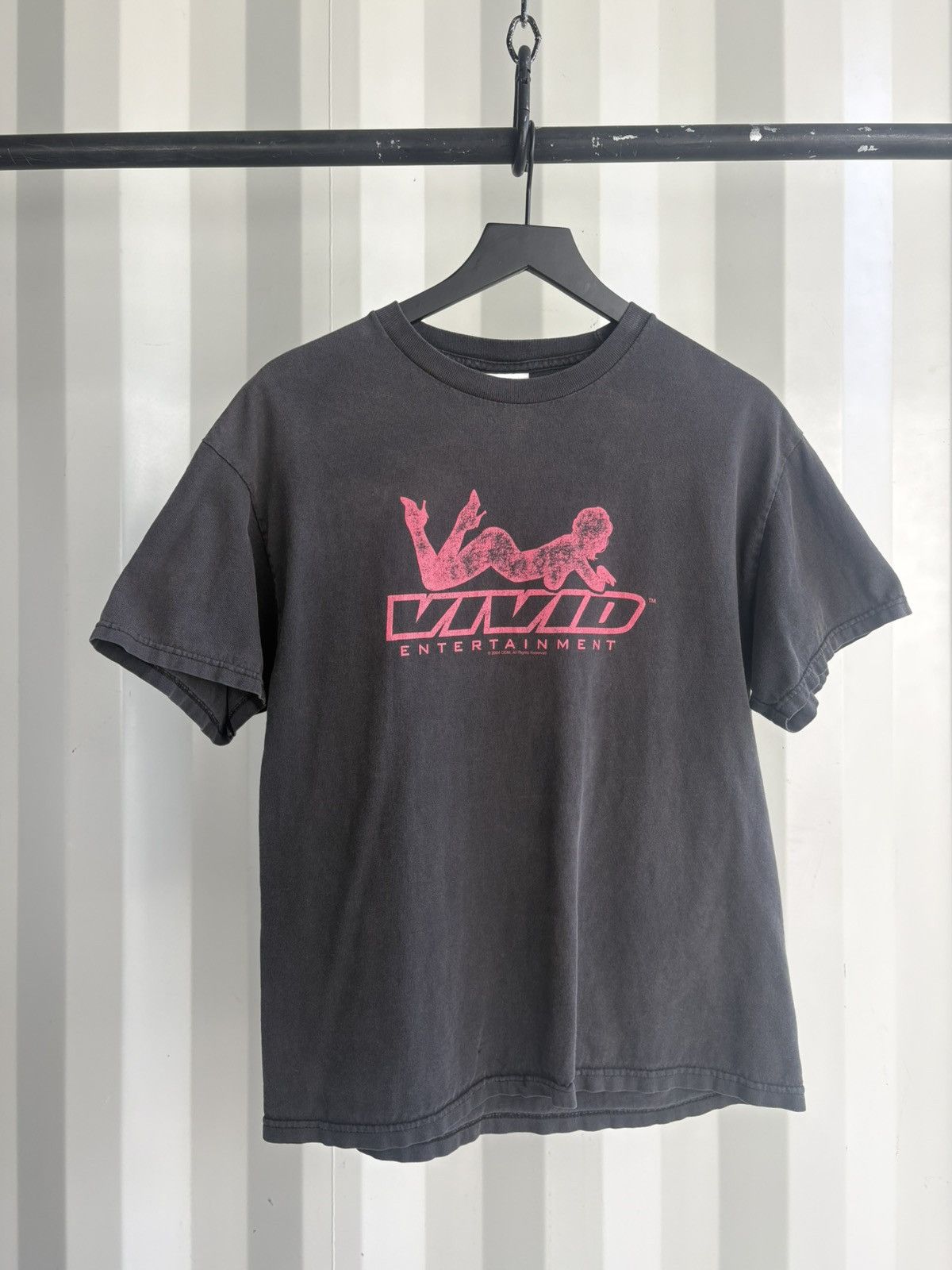 Vintage Vivid Entertainment Faded Shirt Grunge Band