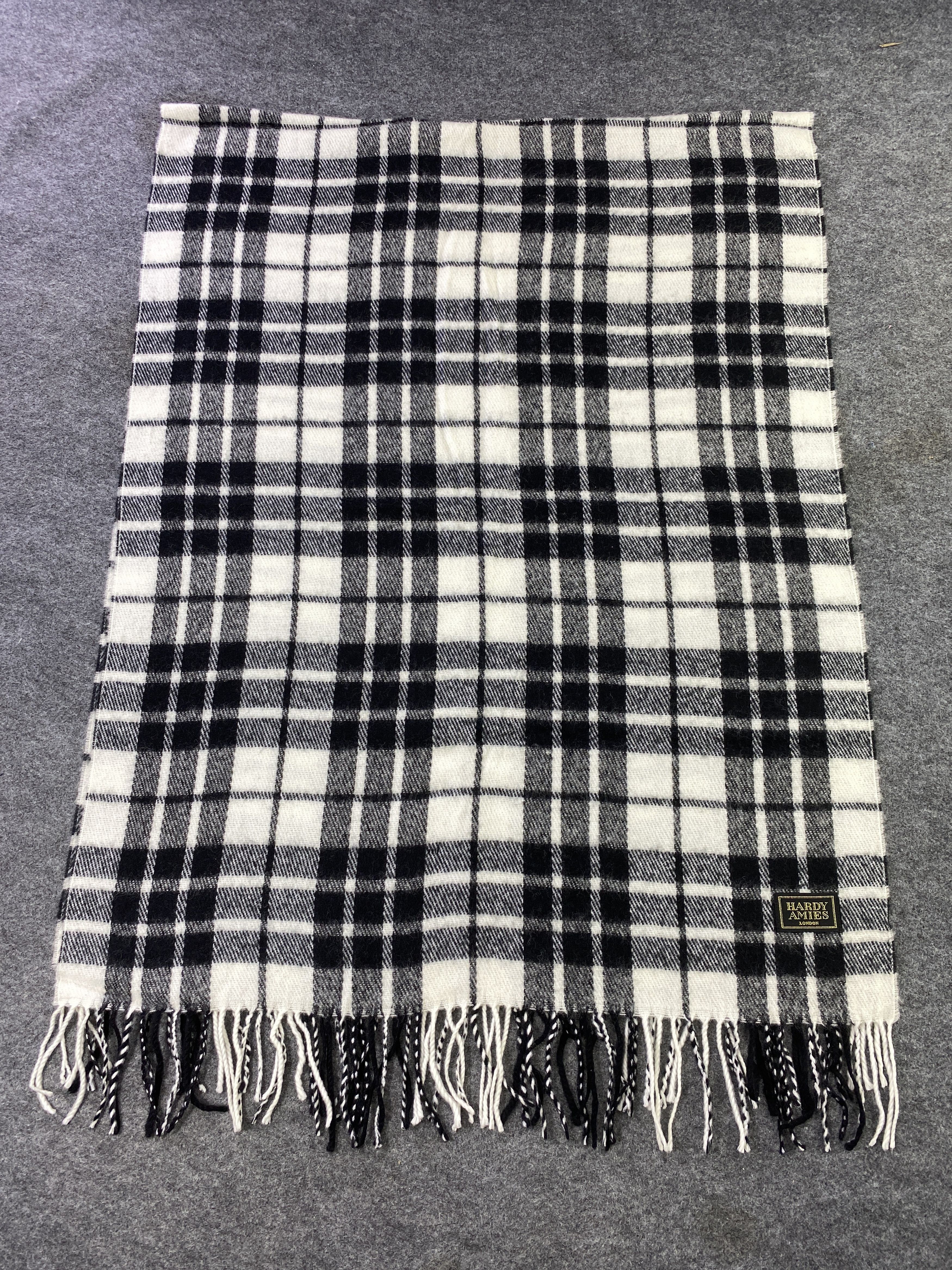 Hardy Amies Hardy Amies Scarf / Muffler / Neckwear -T619 Size ONE SIZE - 2 Thumbnail