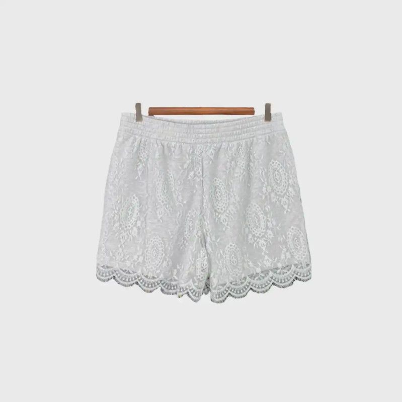 Burberry Burberry Summer White Lace Shorts Size 23" - 1 Thumbnail