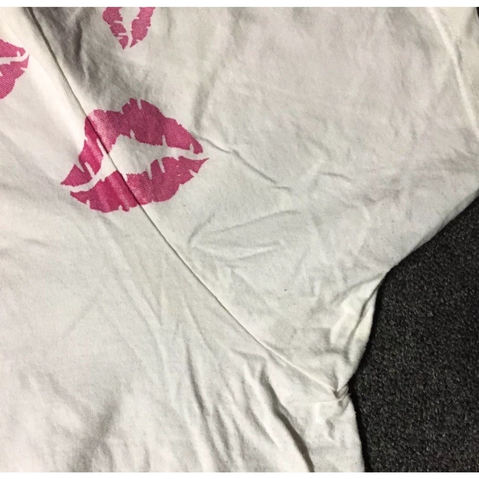 Nickelodeon VINTAGE Rugrats Dil Babe Of The Month Faded Sleeping Shirt Nickelodeon 90s Cartoon 80s TV Show Unisex Adults White Short Sleeve T-Shirt Oversized Size US M / EU 48-50 / 2 - 7 Thumbnail