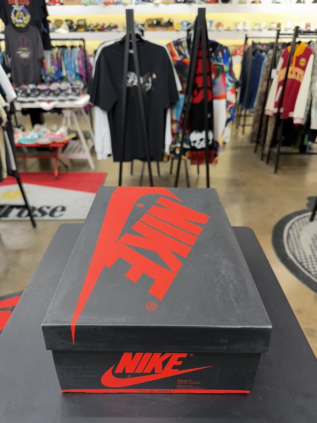 Jordan Brand Air Jordan 1 Low Chicago Size 8 (2025) Size US 8 / EU 41 - 15 Thumbnail