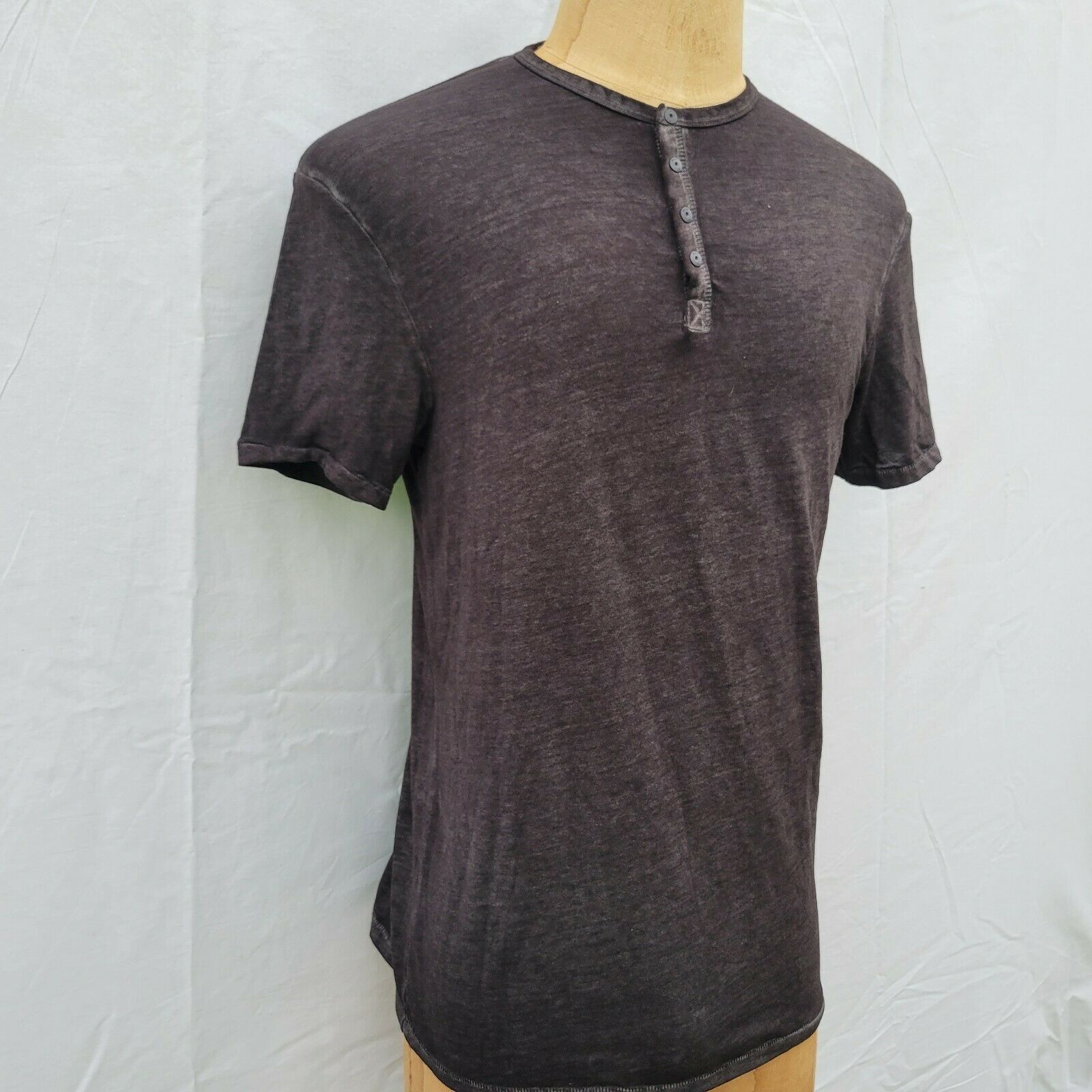 Buffalo David Bitton Men's Buffalo David Bitton. Medium Size US M / EU 48-50 / 2 - 2 Thumbnail