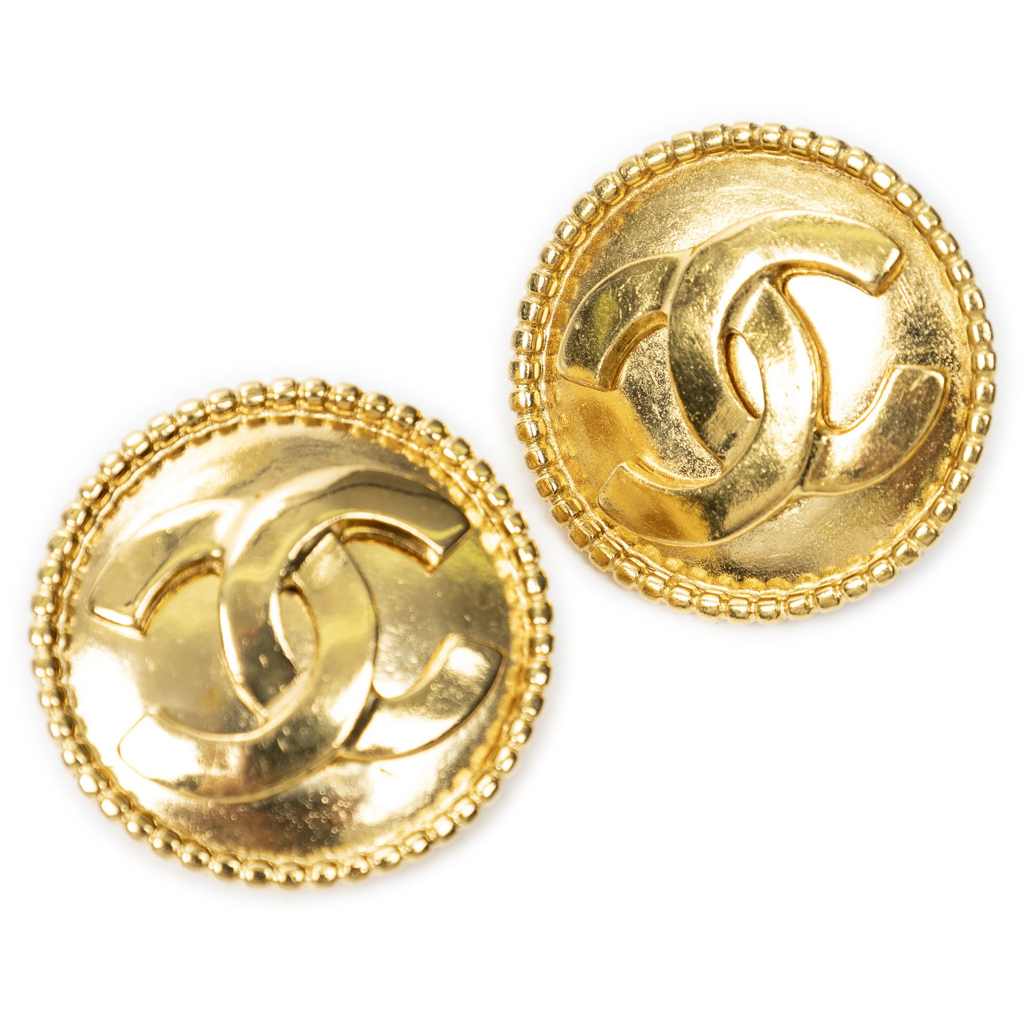 Chanel CC Round Clip On Earrings Size ONE SIZE - 1 Thumbnail