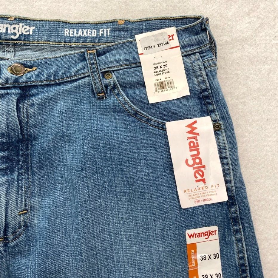 Wrangler Wrangler Jeans Mens 38x30 Relaxed Fit Straight Leg Medium Wash Blue Denim Pants Size US 38 / EU 54 - 3 Thumbnail