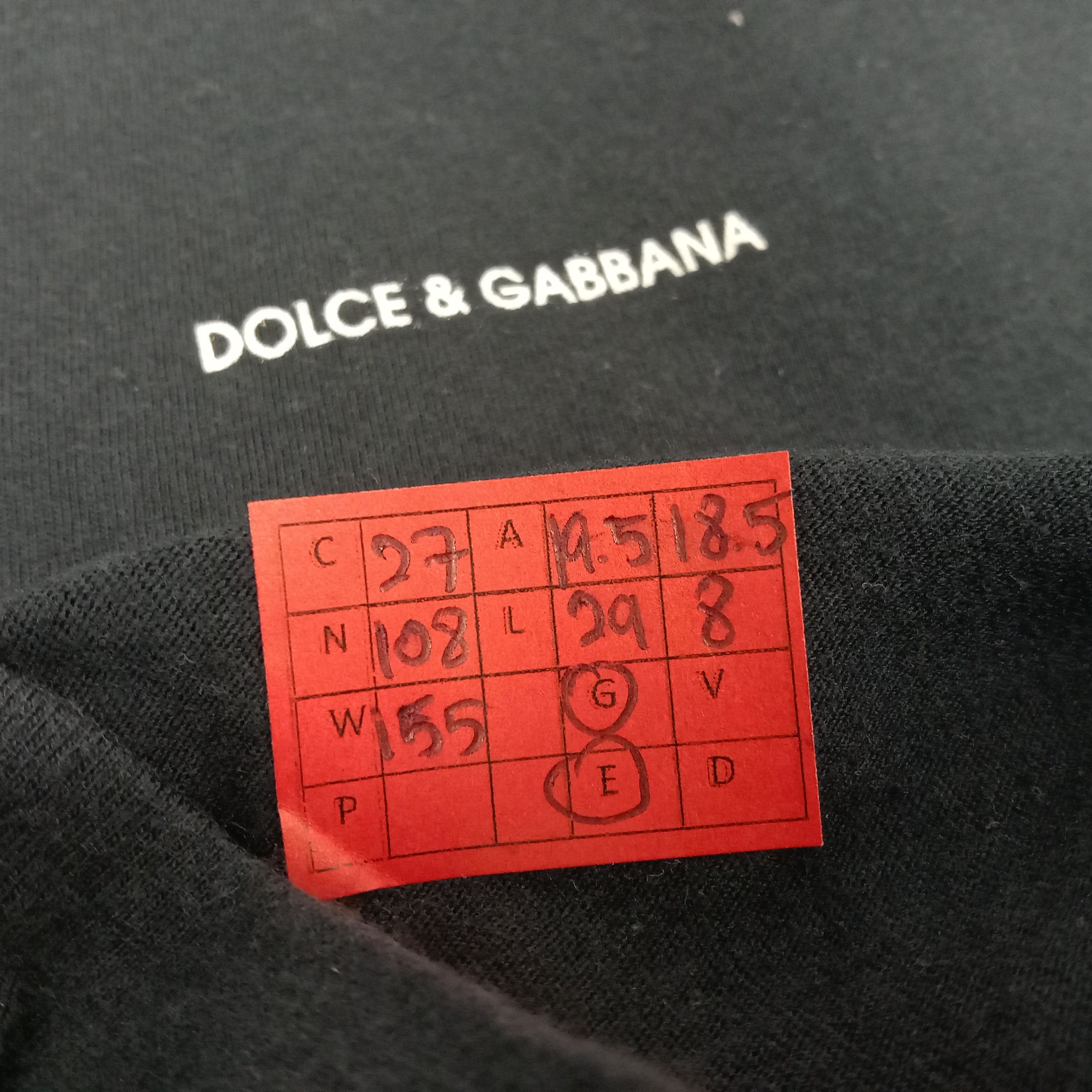 Dolce & Gabbana × Vintage Dolce & Gabbana Small Spell Out Design Tshirt Size US M / EU 48-50 / 2 - 8 Thumbnail