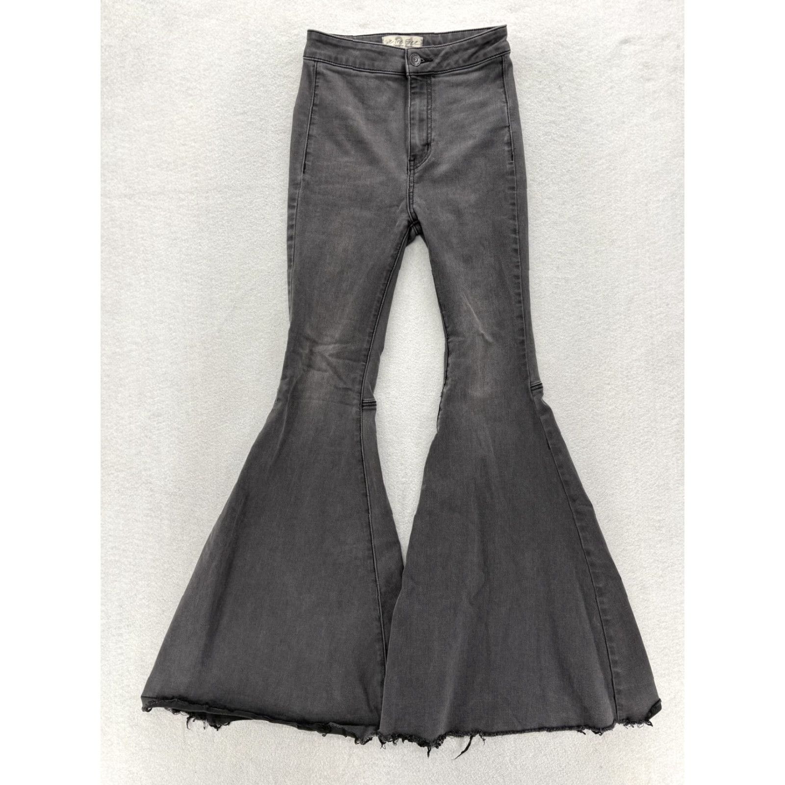 Vintage We The Free Flare Jeans Womens 24 Gray Charcoal Wash High Rise Stretch Raw Hem Slim Distressed Pockets Zip Denim Cotton Viscose Polyester Spandex Size 42" / US 20 - 2 Thumbnail