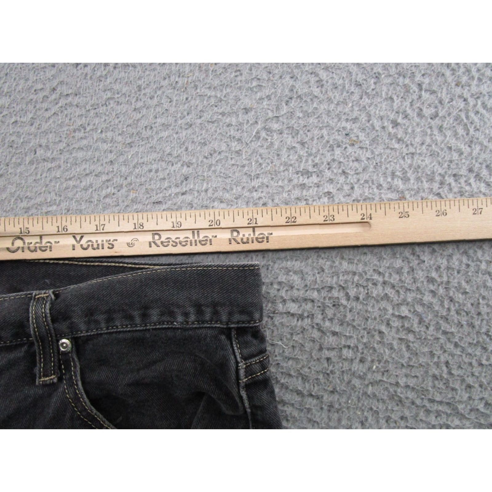 Tommy Hilfiger VINTAGE Tommy Hilfiger Black Denim Jeans Mens 42x30 Straight Baggy 5-Pocket Design Regular Inseam 30 Size US 42 / EU 58 - 6 Thumbnail