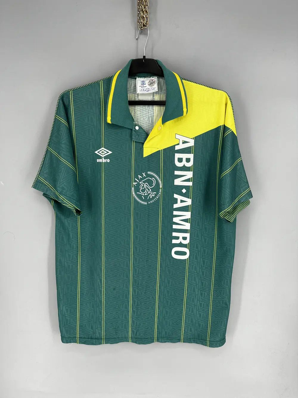 Umbro Original Ajax 1991/92/1993 Umbro Away Football Shirt Jersey Size US L / EU 52-54 / 3 - 13 Thumbnail