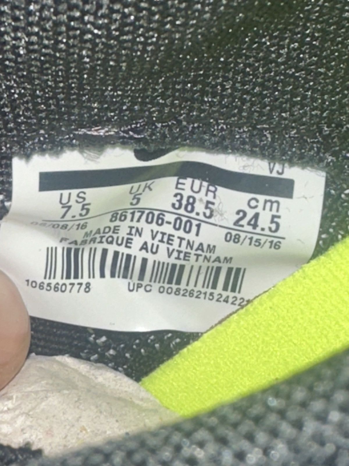 Nike Size 7.5W (6M) - Nike Roshe 2 Flyknit Black- 861706-001 Size US 7.5 / IT 37.5 - 6 Thumbnail