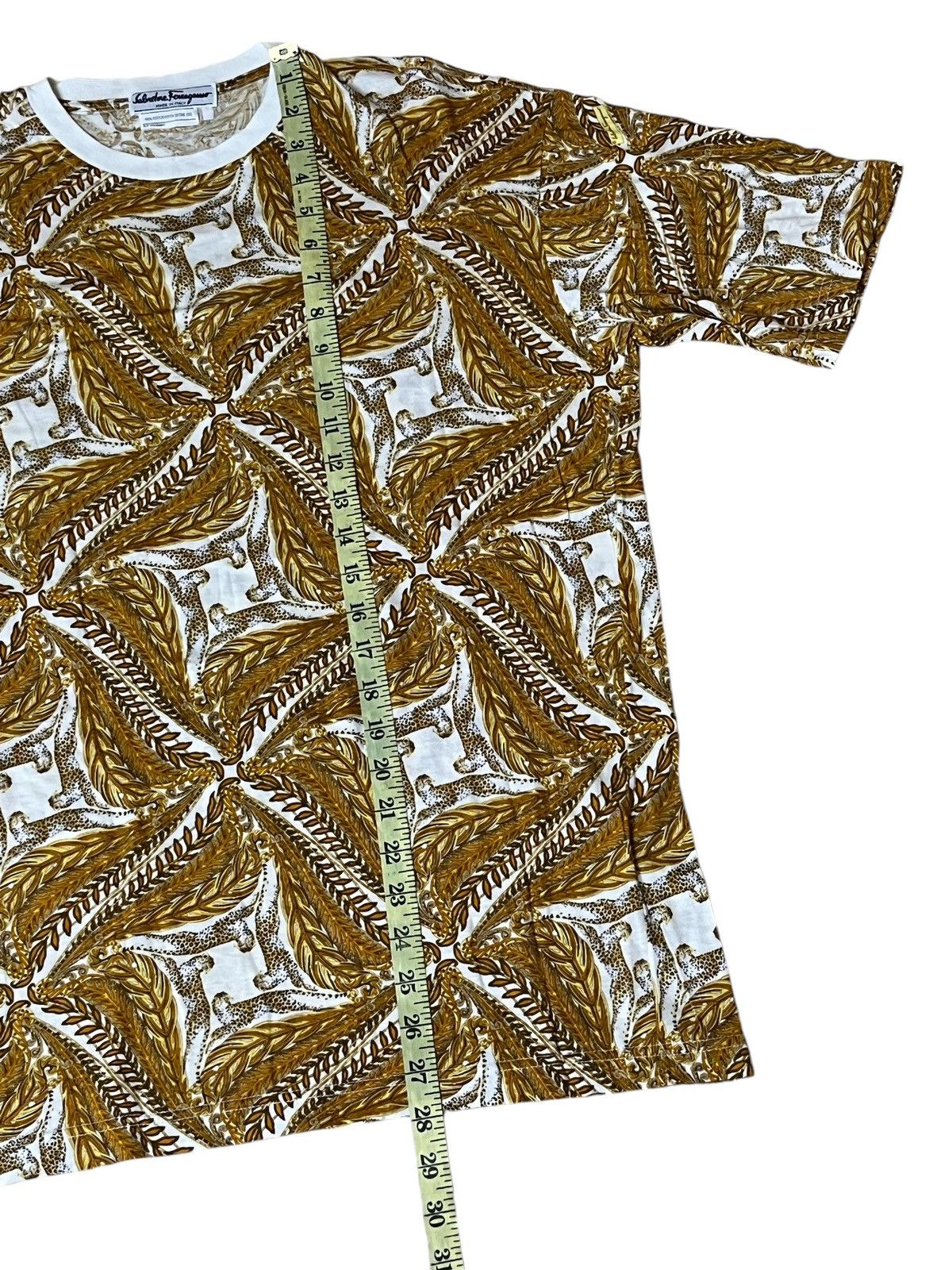 Salvatore Ferragamo VINTAGE SALVATORE FERRAGAMO LEOPARD FULLPRINT T SHIRT Size US L / EU 52-54 / 3 - 9 Thumbnail