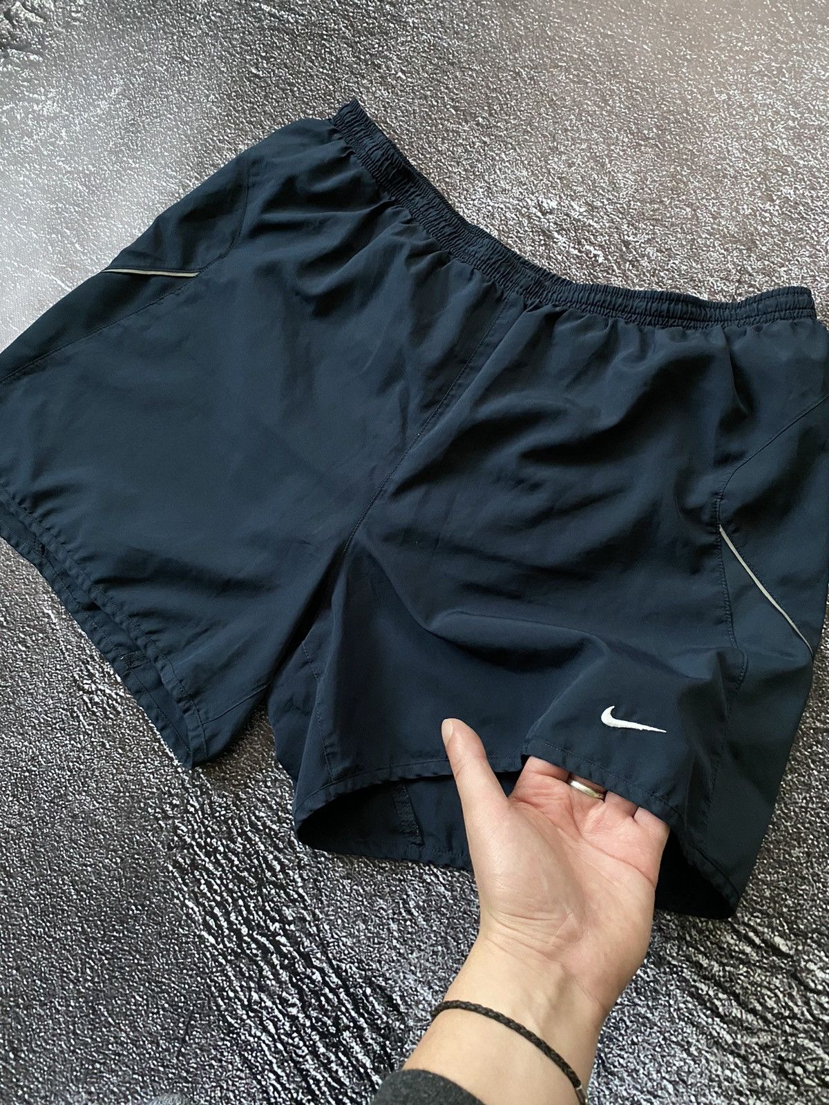 Nike Vintage Nike FitDry shorts nylon Y2K style Size US 36 / EU 52 - 1 Thumbnail