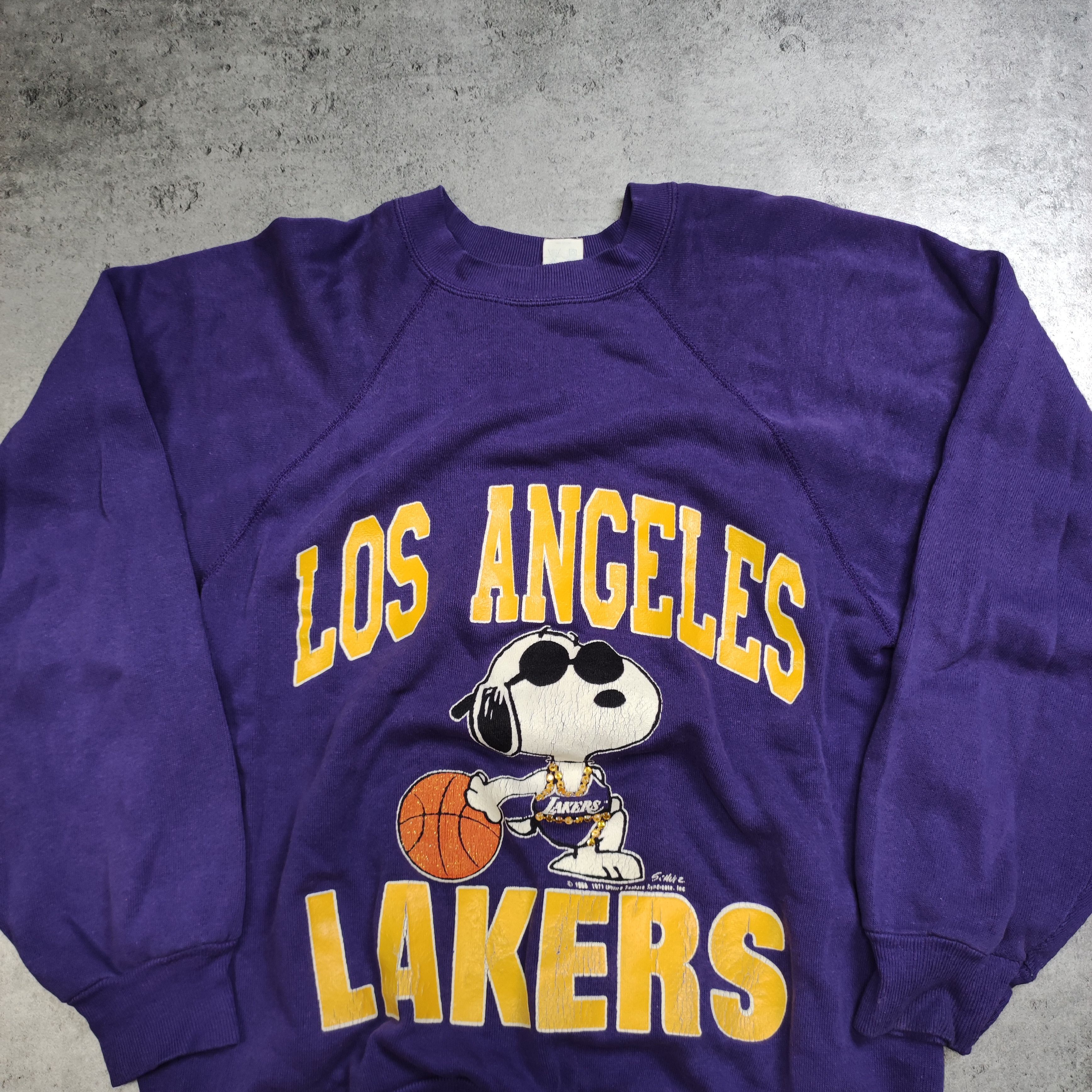 NBA × Peanuts × Vintage RARE 80s Los Angeles Lakers Snoopy Chain Sweatshirt Size US L / EU 52-54 / 3 - 3 Thumbnail