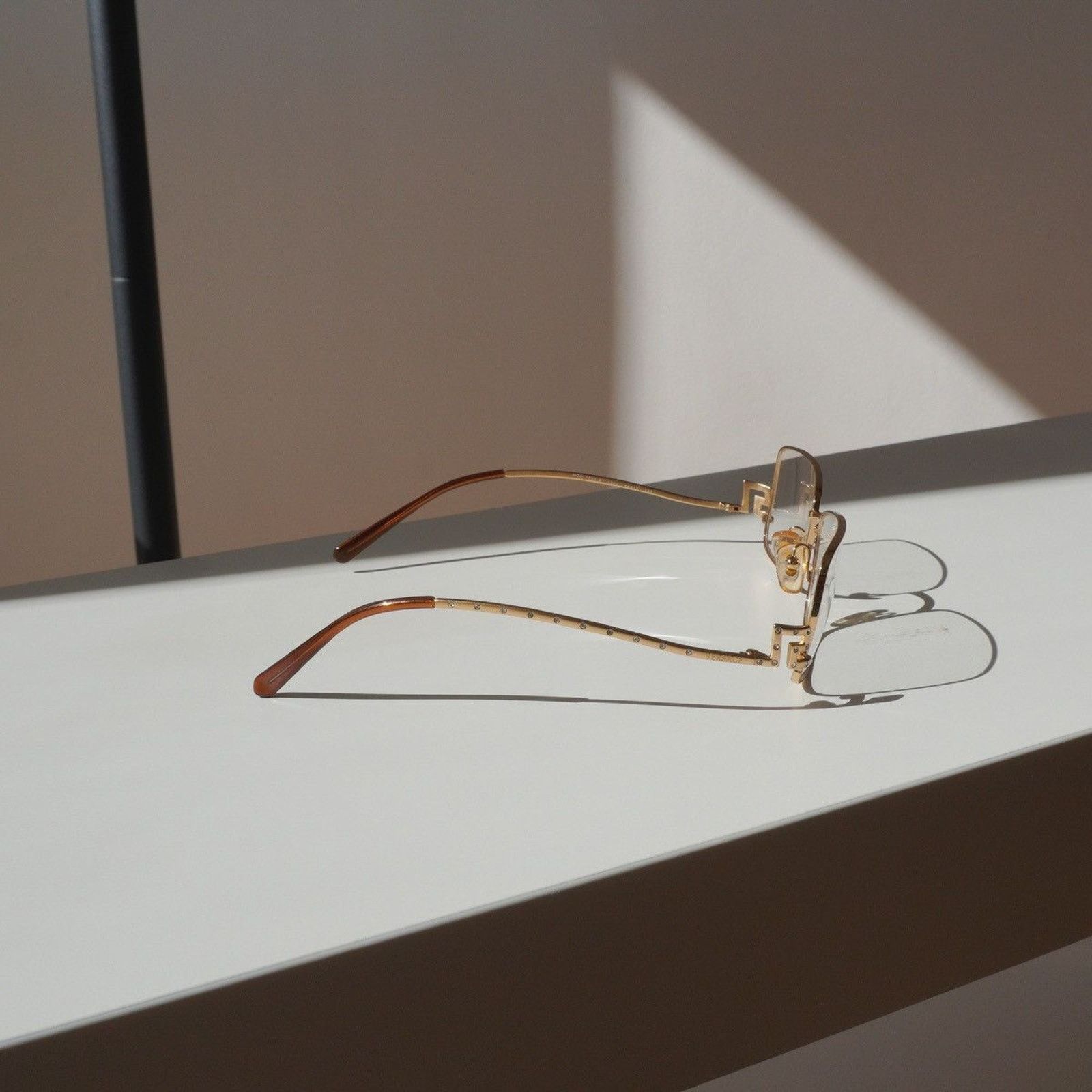 Versace Vintage versace gold crystal logo eyewear glasses Size ONE SIZE - 3 Thumbnail