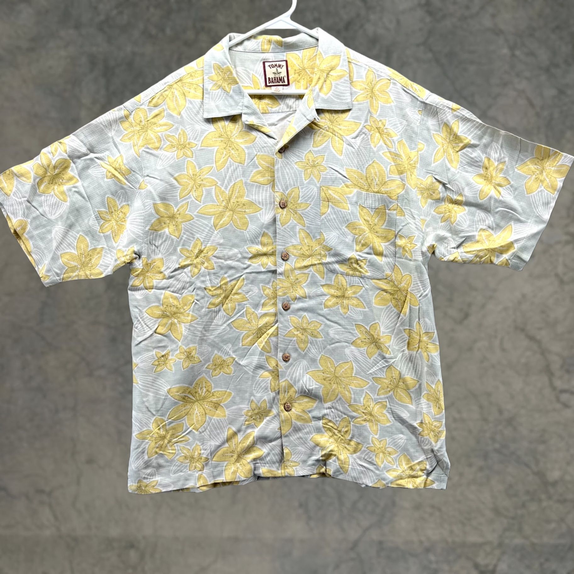 Tommy Bahama VINTAGE Tommy Bahama Shirt Mens L Yellow Floral Hawaiian Button-Down Silk (if Vintage? Original says Vintage: No) Size US L / EU 52-54 / 3 - 1 Thumbnail