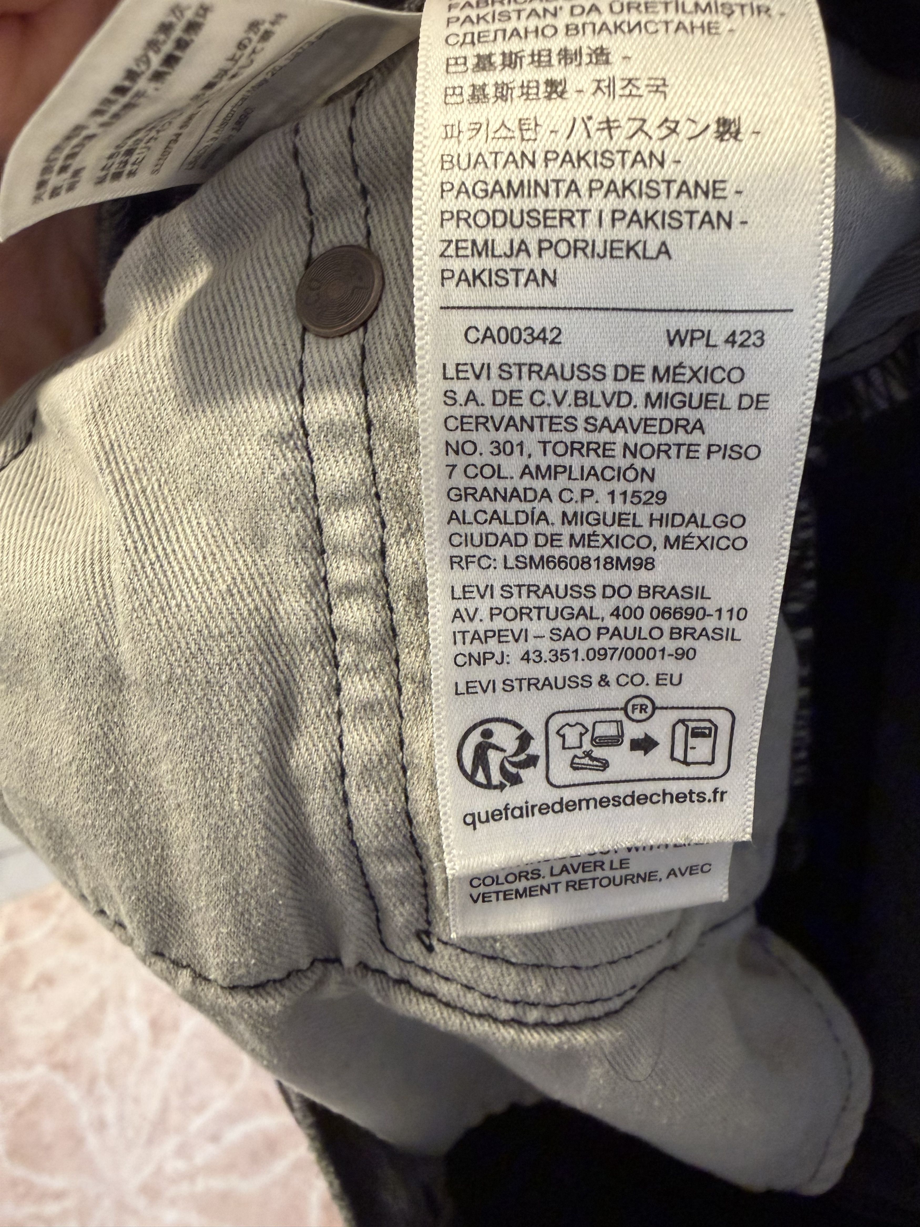 Levi's Levi’s Premium Black Jeans | Vintage Wash | Baggy Fit Size US 33 - 6 Thumbnail