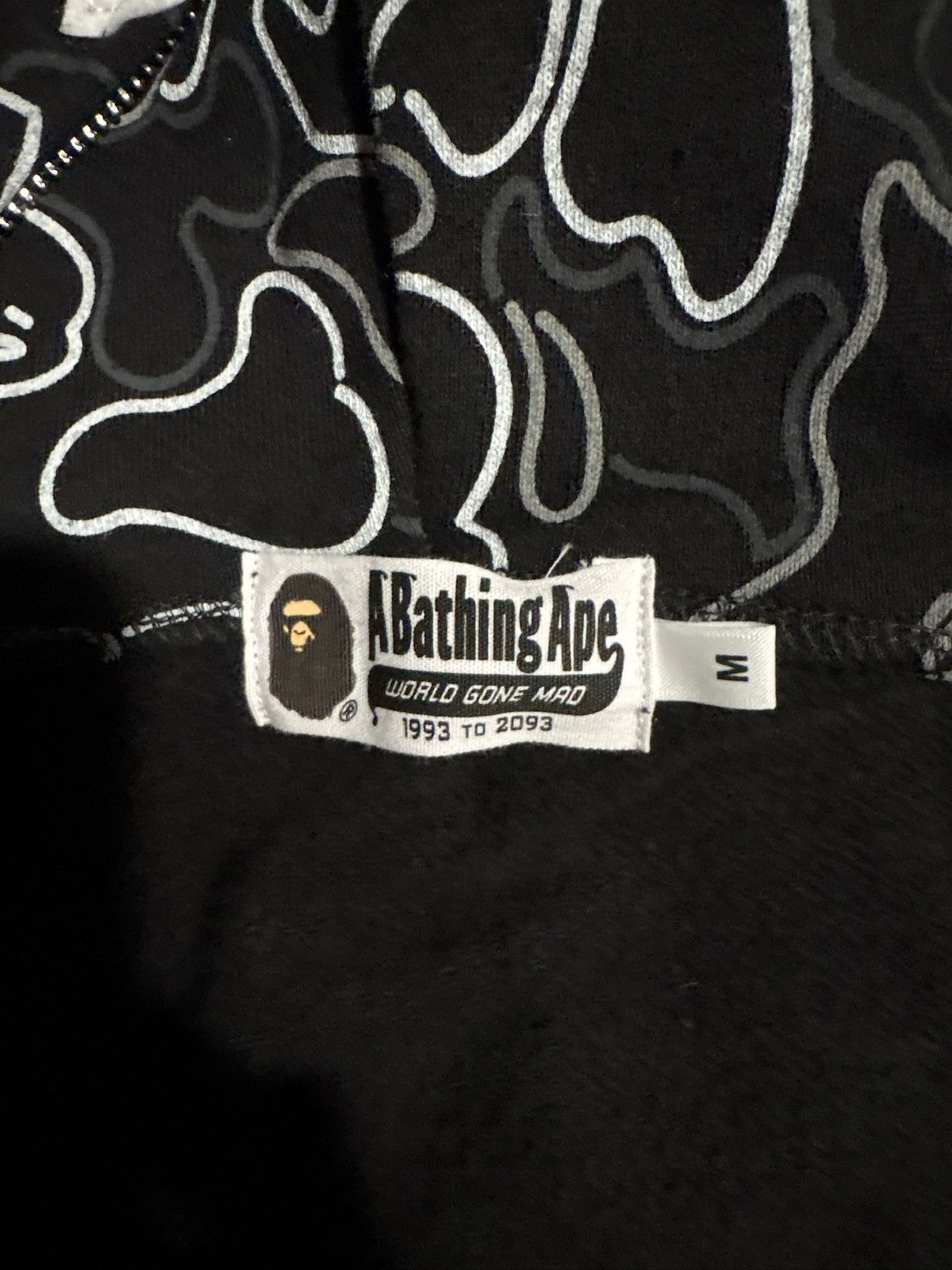 Bape NEON CAMO SHARK FULL ZIP HOODIE MENS Size Medium bag/tag Size US M / EU 48-50 / 2 - 4 Thumbnail