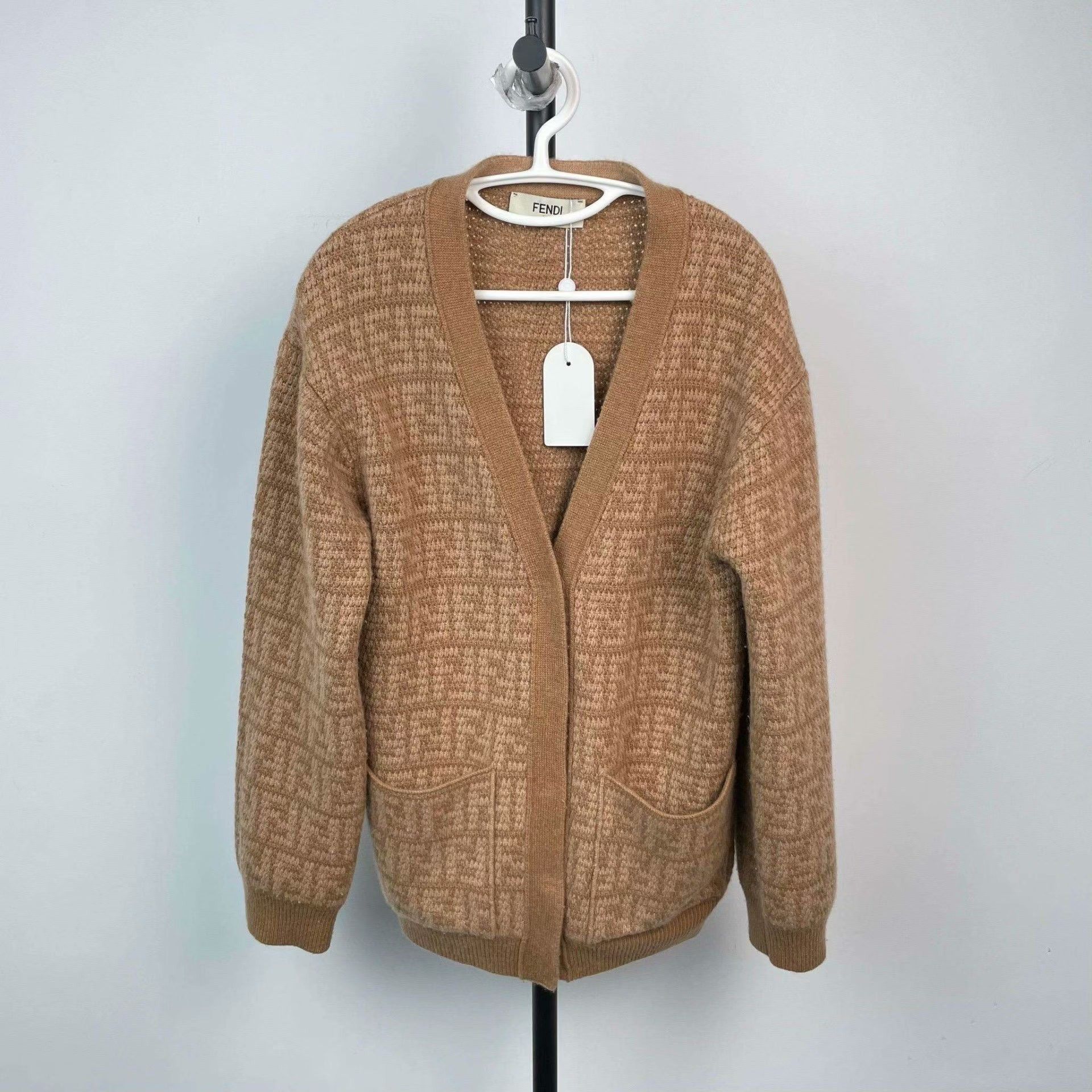 Fendi Fendi Knit Beige Sweater 36 Women Size S / US 4 / IT 40 - 1 Thumbnail