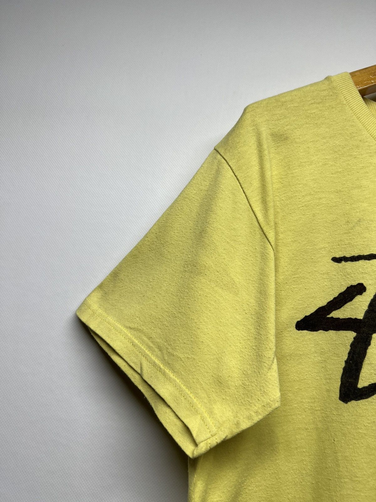 Stussy Vintage Y2k Stussy Milano 💛 Thrashed Faded T-Shirt 00’s Size US S / EU 44-46 / 1 - 6 Thumbnail