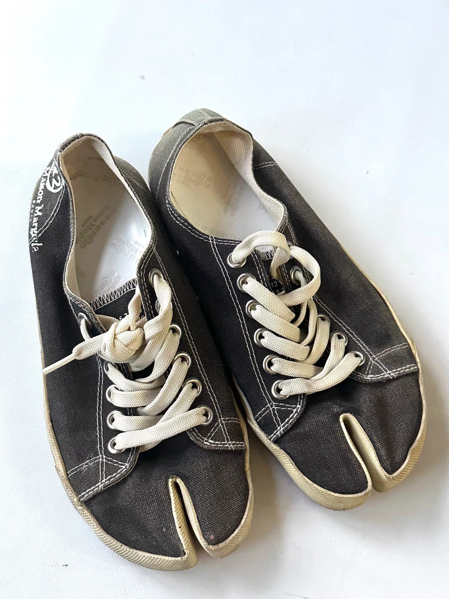 Maison Margiela Maison Margiela Tabi Canvas Shoes Size US 5 / IT 35 - 1 Thumbnail