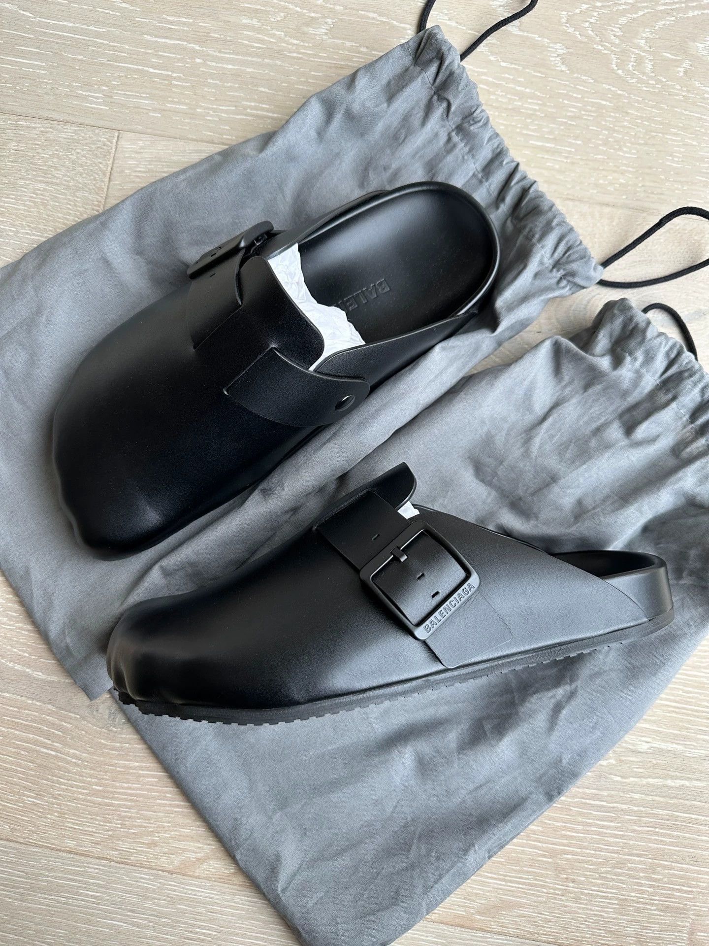Balenciaga Balenciaga Five-toe Shiny Calfskin Slipper 43 Size US 10 / EU 43 - 2 Thumbnail