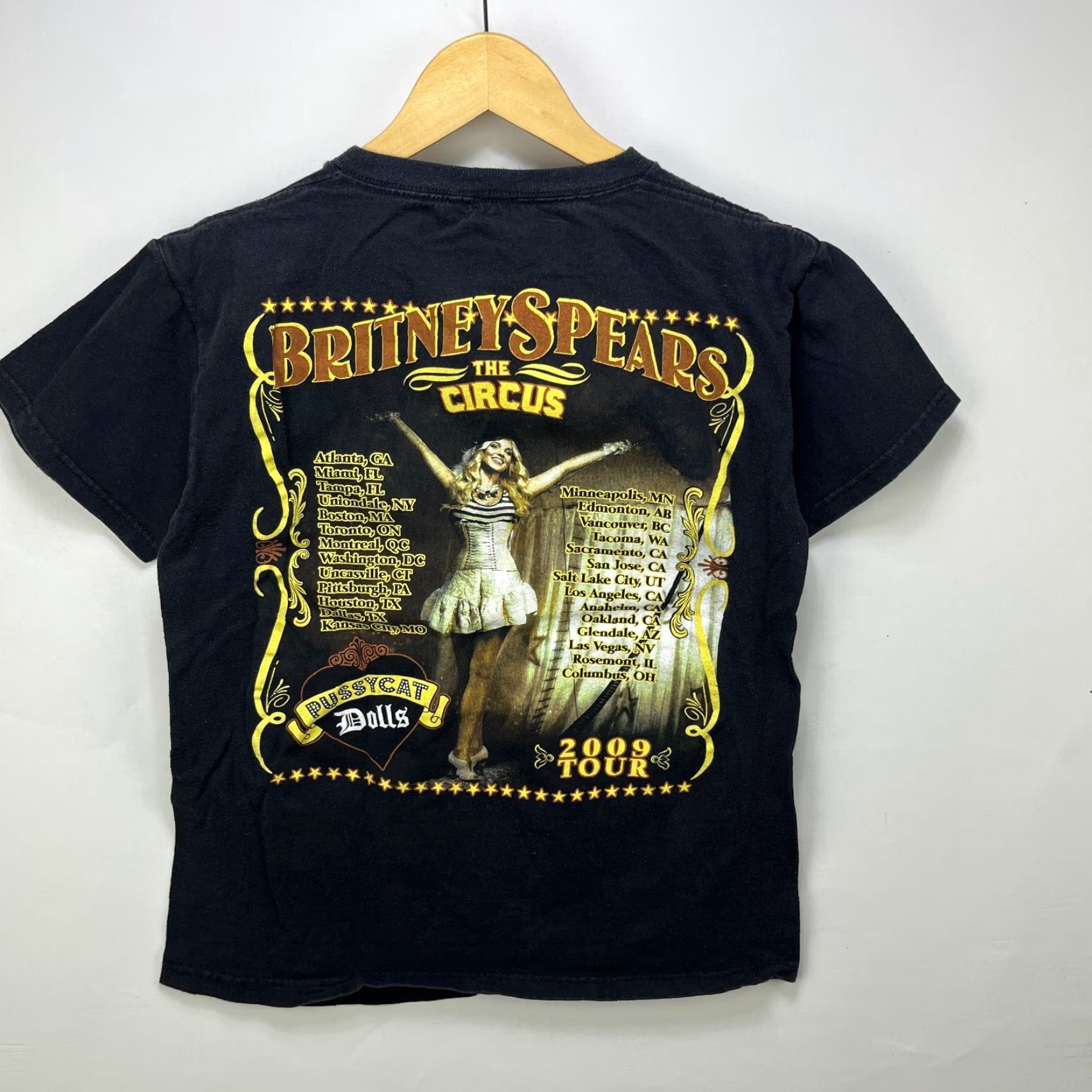 Vintage VINTAGE Britney Spears Y2K The Circus 2009 Tour Pussycat Dolls T-Shirt Small Size US S / EU 44-46 / 1 - 5 Thumbnail