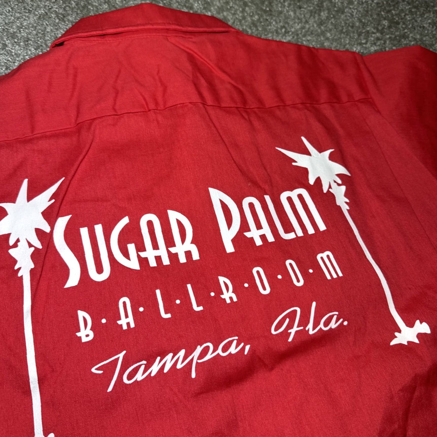 Vintage VTG Hilton Sugar Palm Ballroom Tampa FL Button-Up Bowling Style Shirt S Red Mens Short Sleeve Small Size US S / EU 44-46 / 1 - 3 Thumbnail