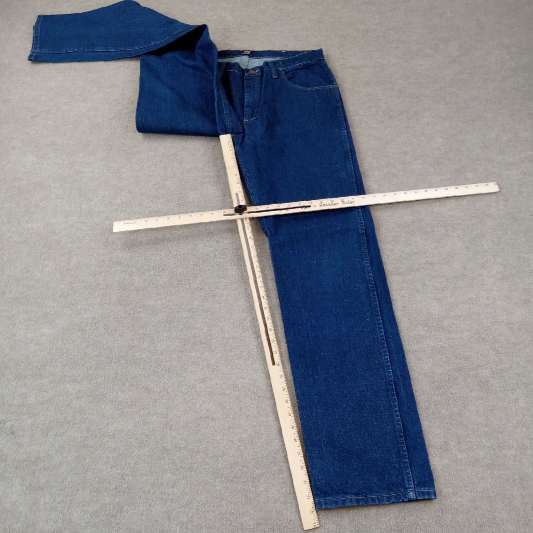 Wrangler Wrangler Jeans Mens 35x36 Blue Regular Fit Straight Leg 5 Pocket Denim NWT 47MWZPW Size US 35 - 2 Thumbnail
